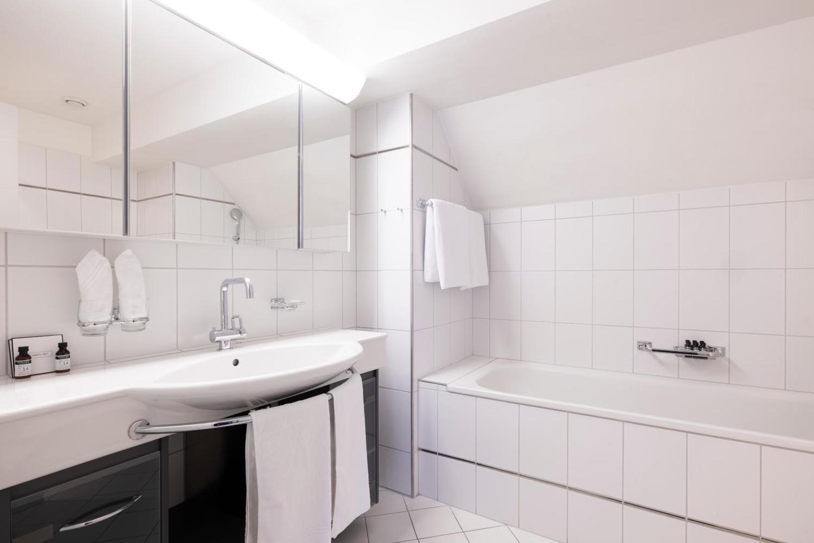 EMA House Serviced Apartments Florastrasse 26