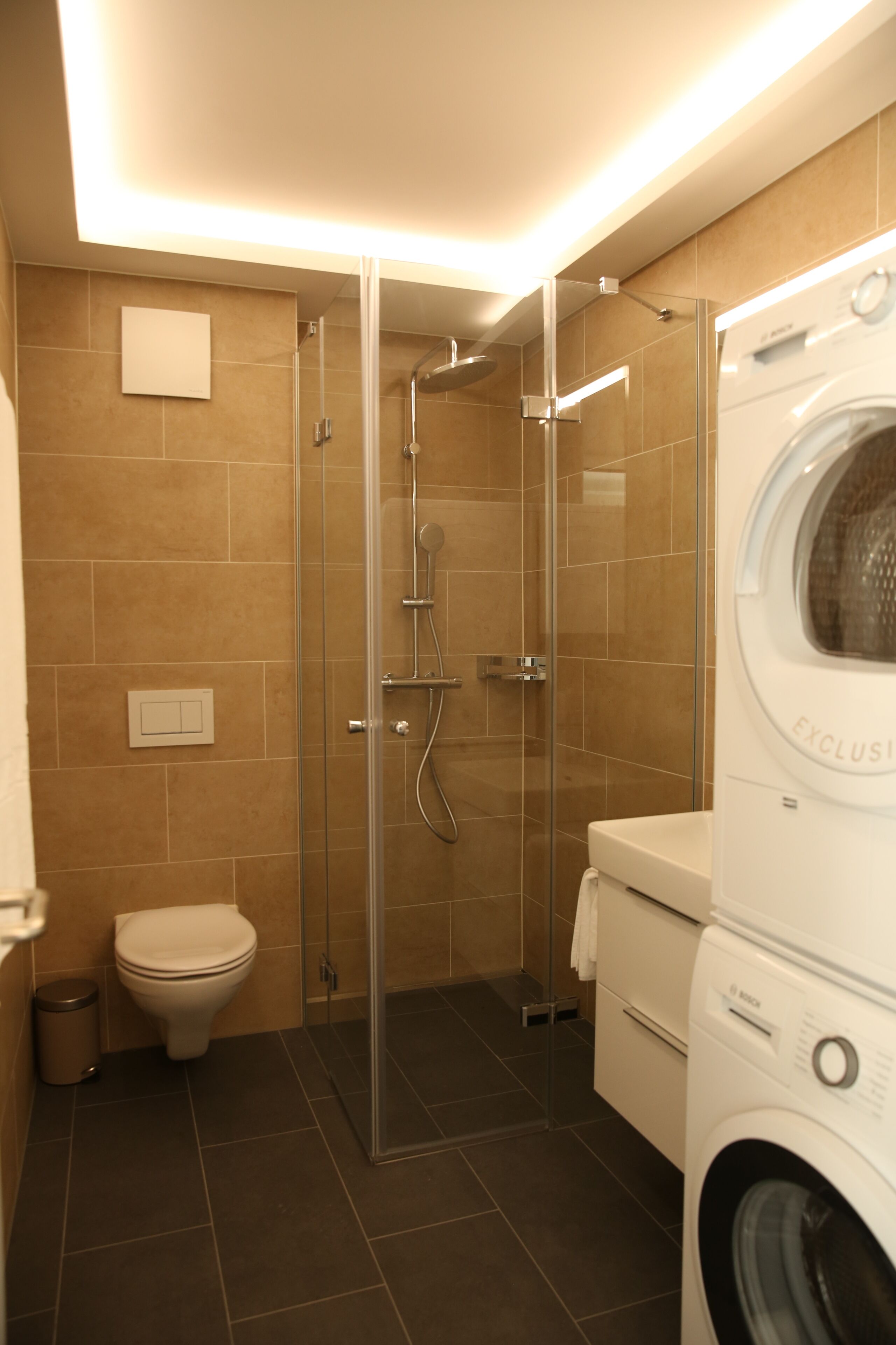 Lamira Serviced Apartments