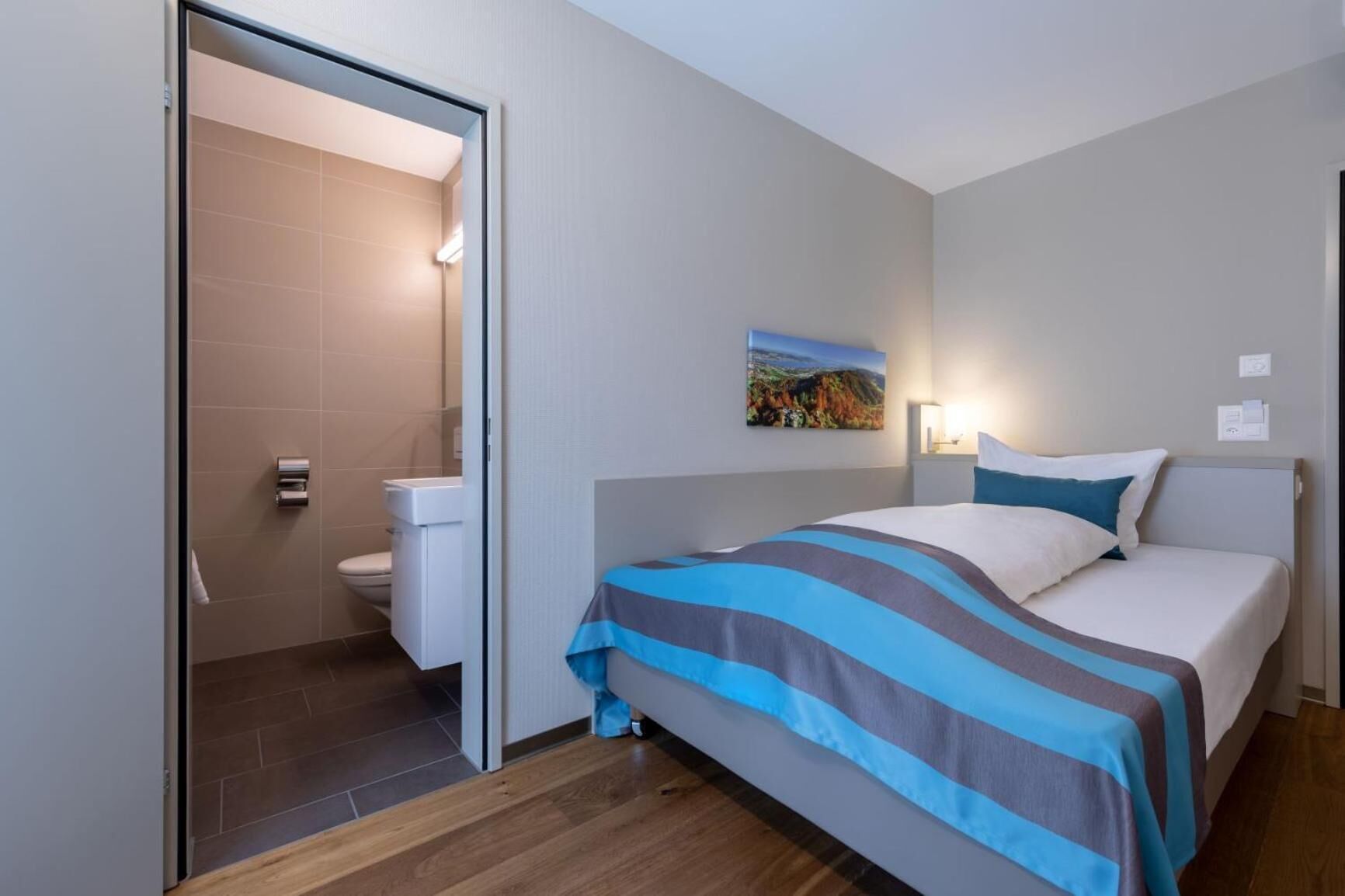 TRIP INN Zurich Hotel