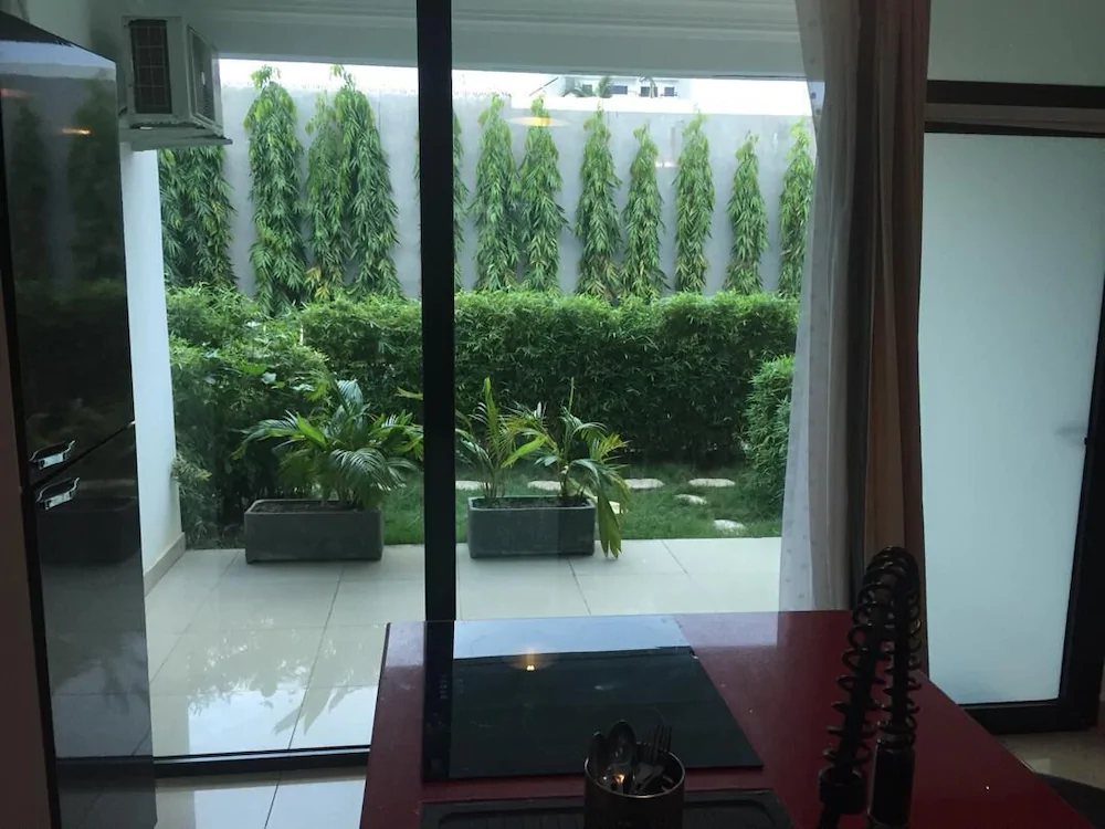 Aldos Residence