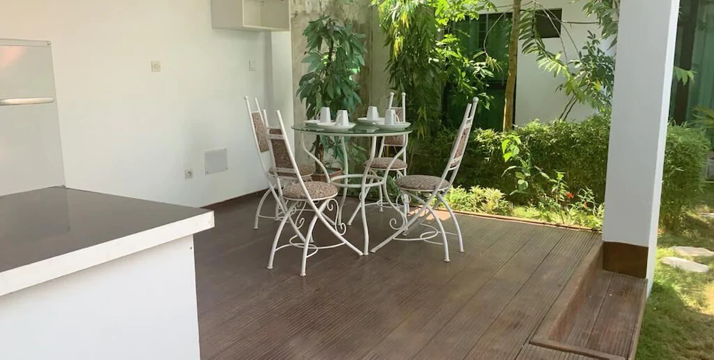 Aldos Residence