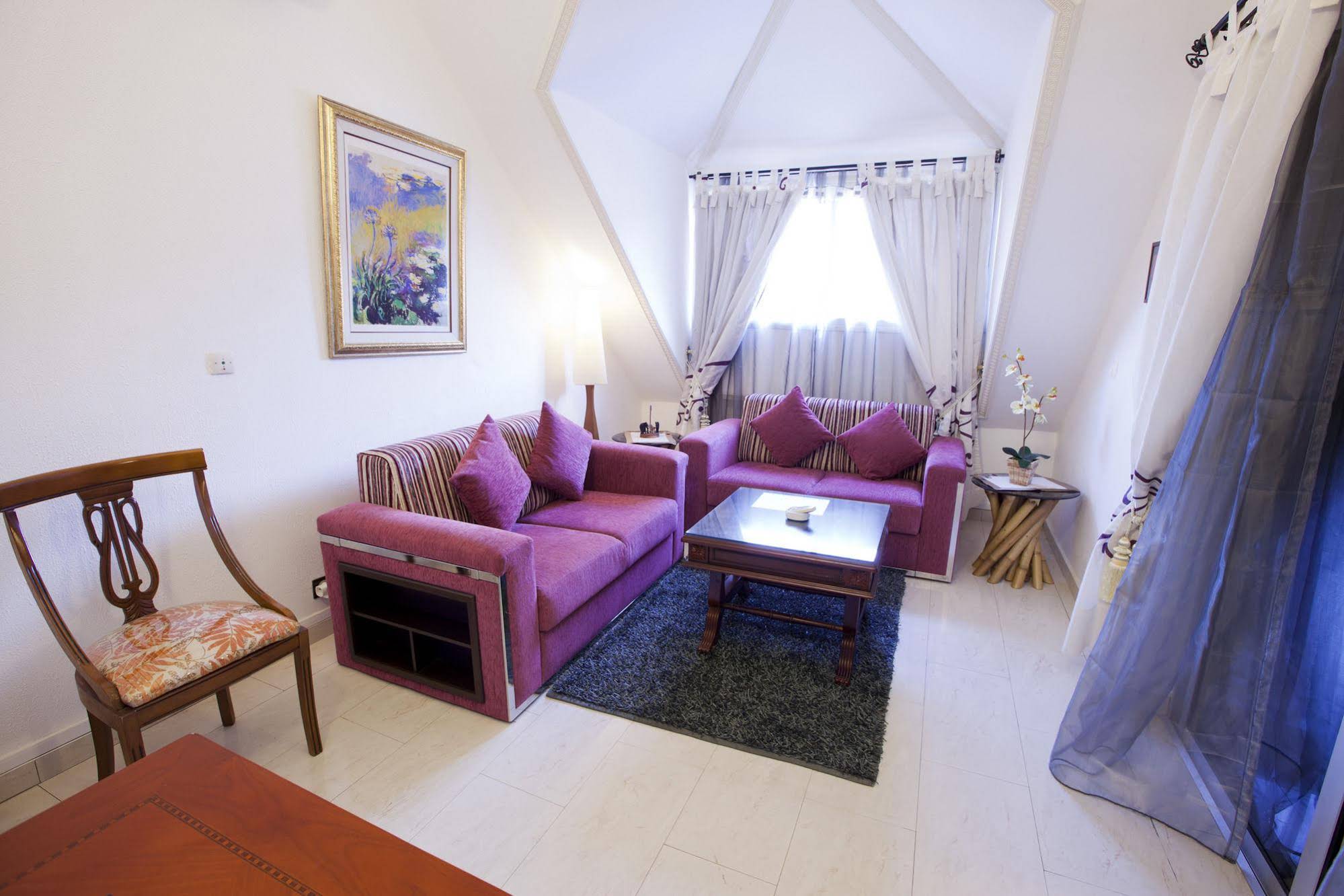 Les Residences Dippoka