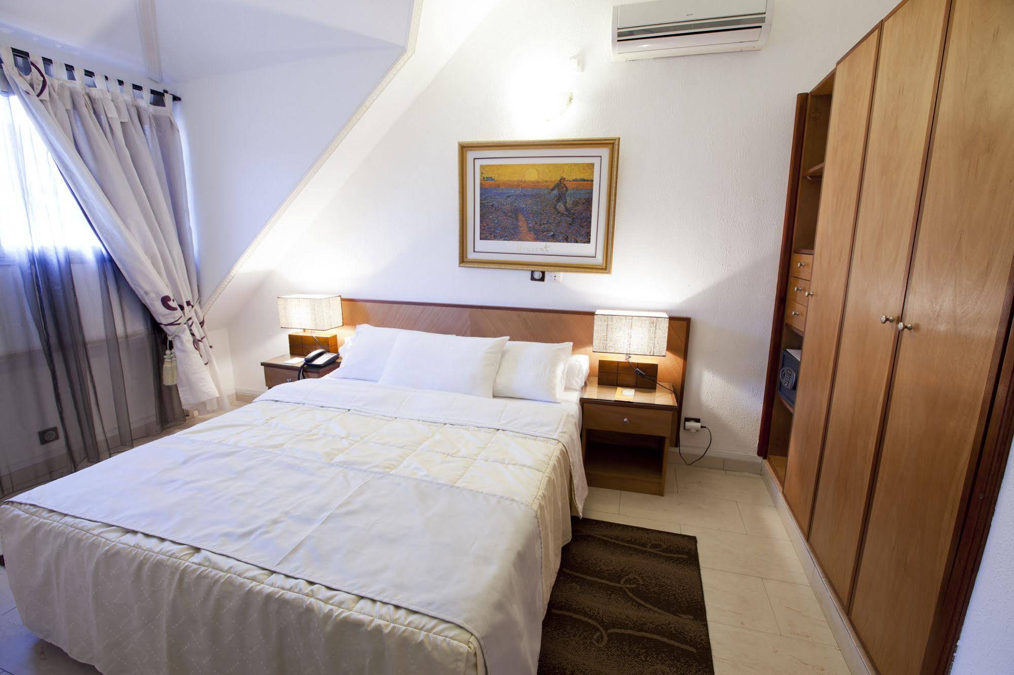 Les Residences Dippoka