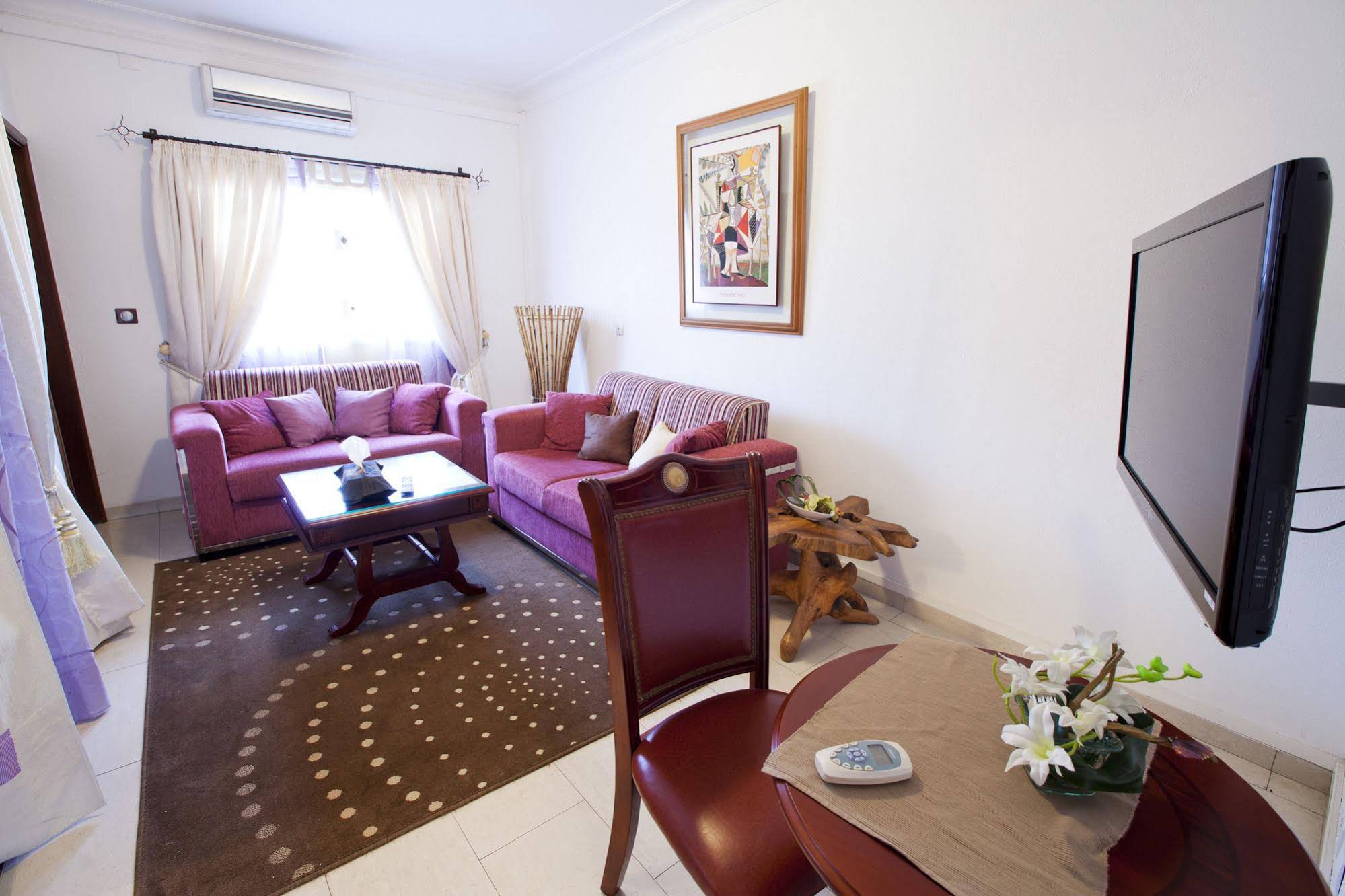 Les Residences Dippoka