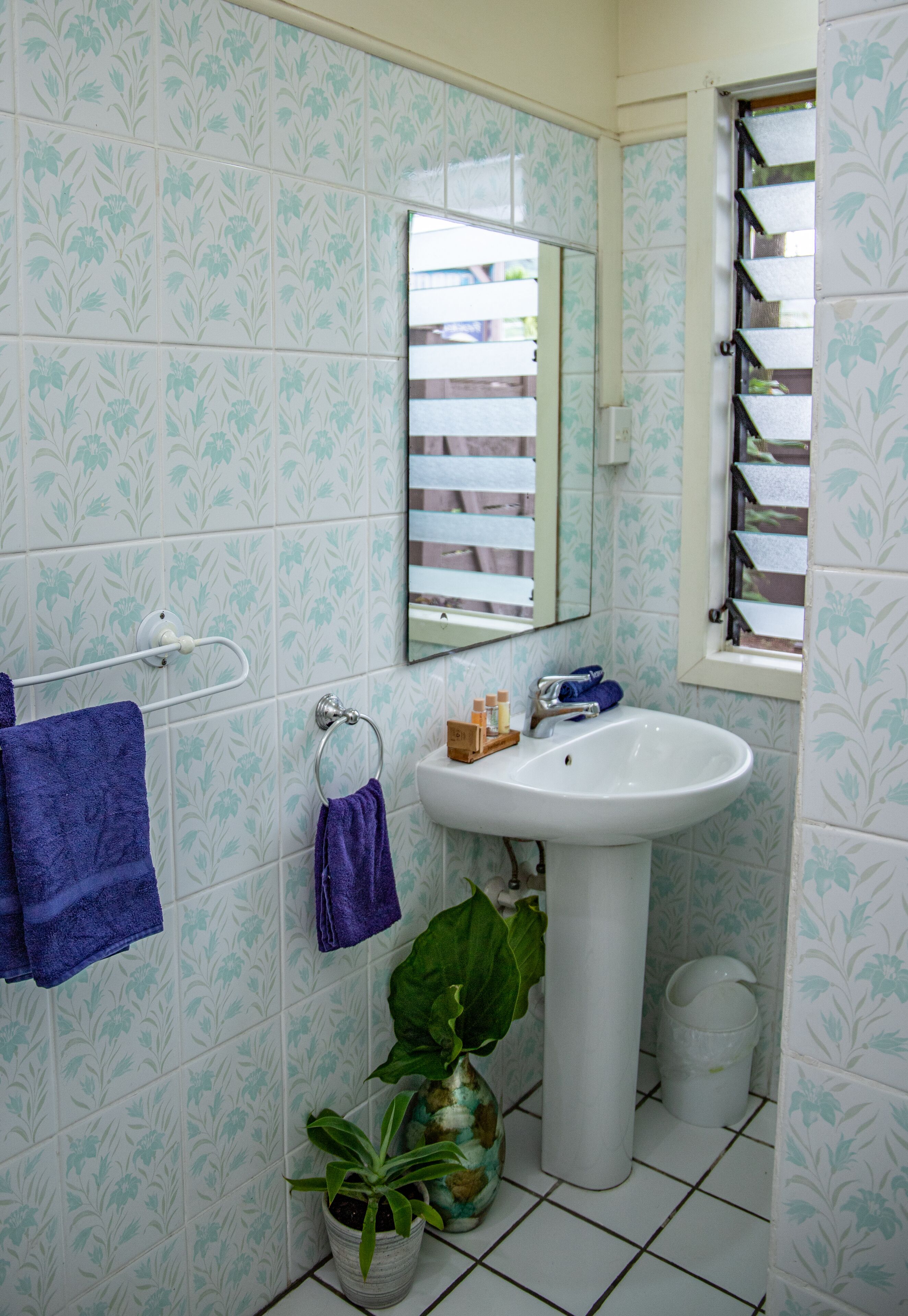 Coral Sands Apartments