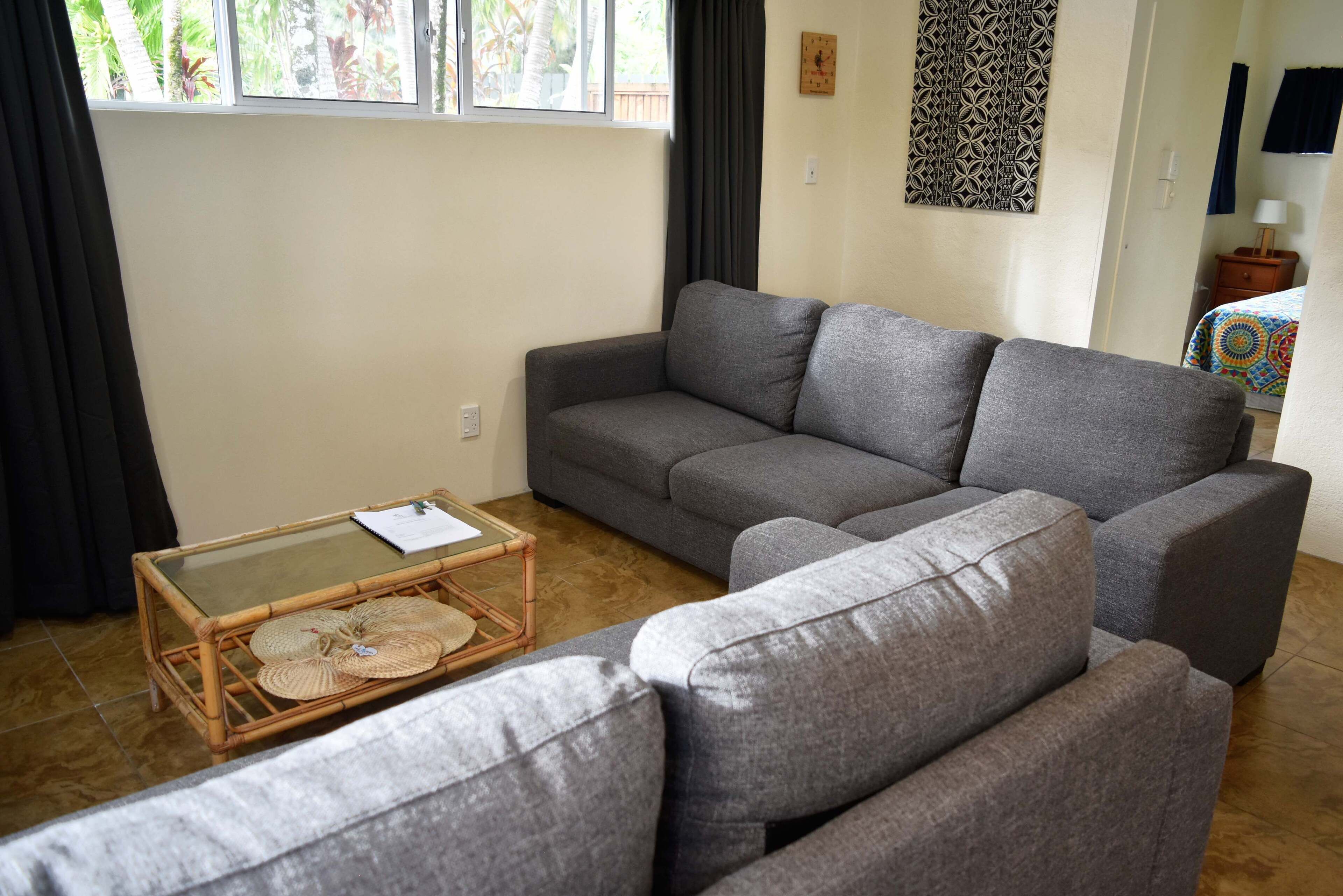 White House Apartments