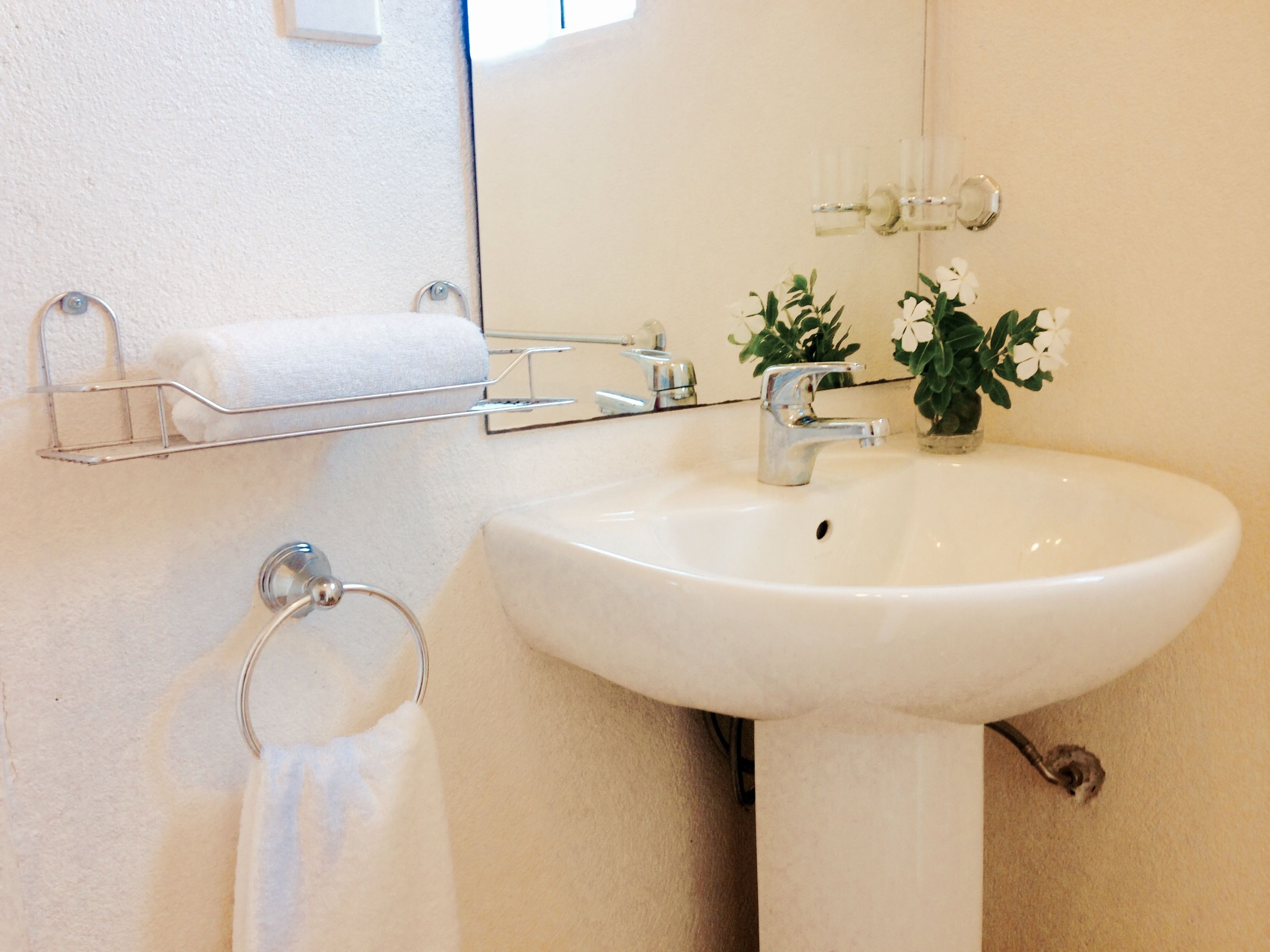 White House Apartments