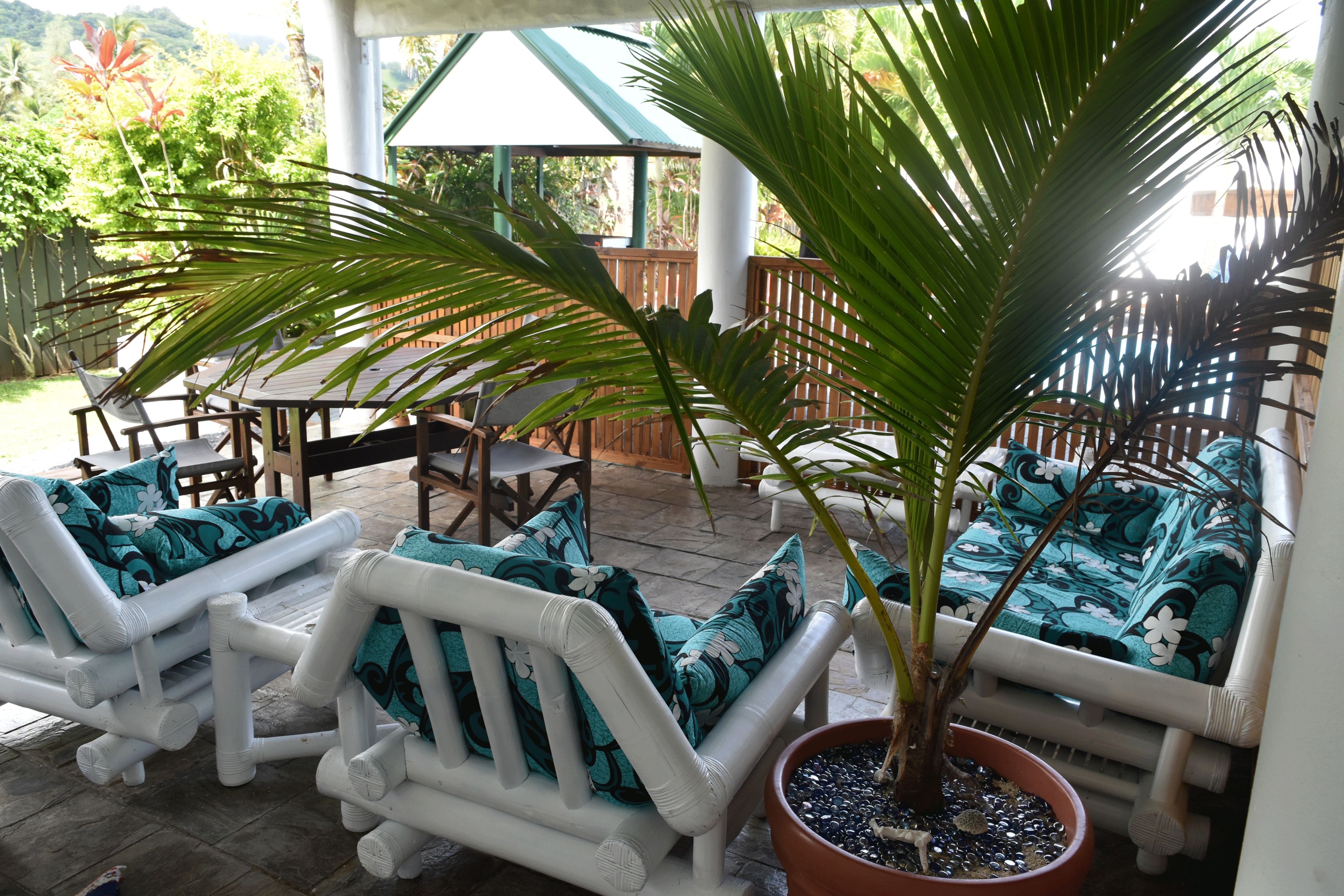 White House Apartments