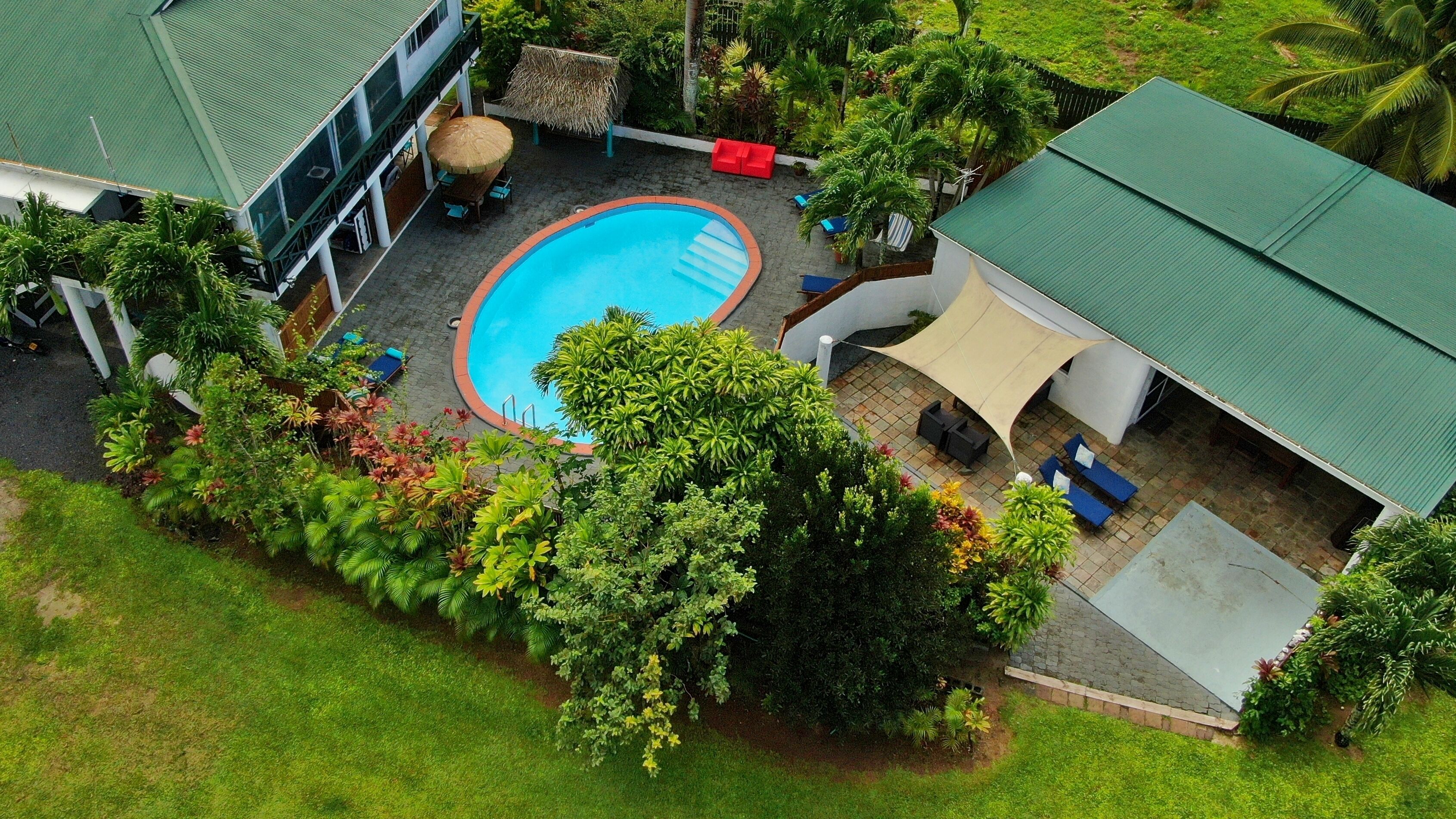 White House Apartments