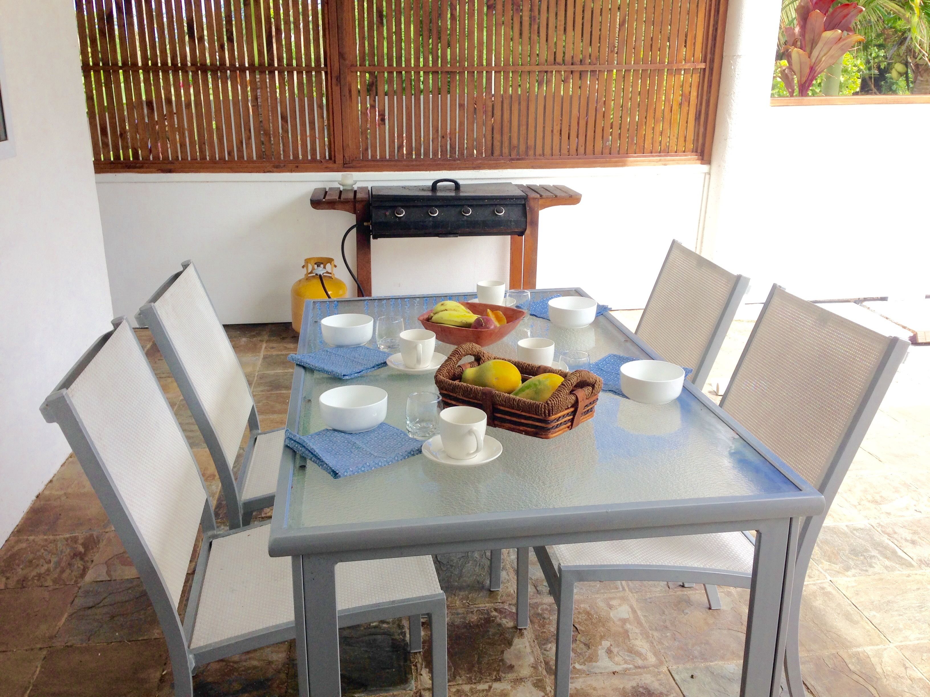 White House Apartments