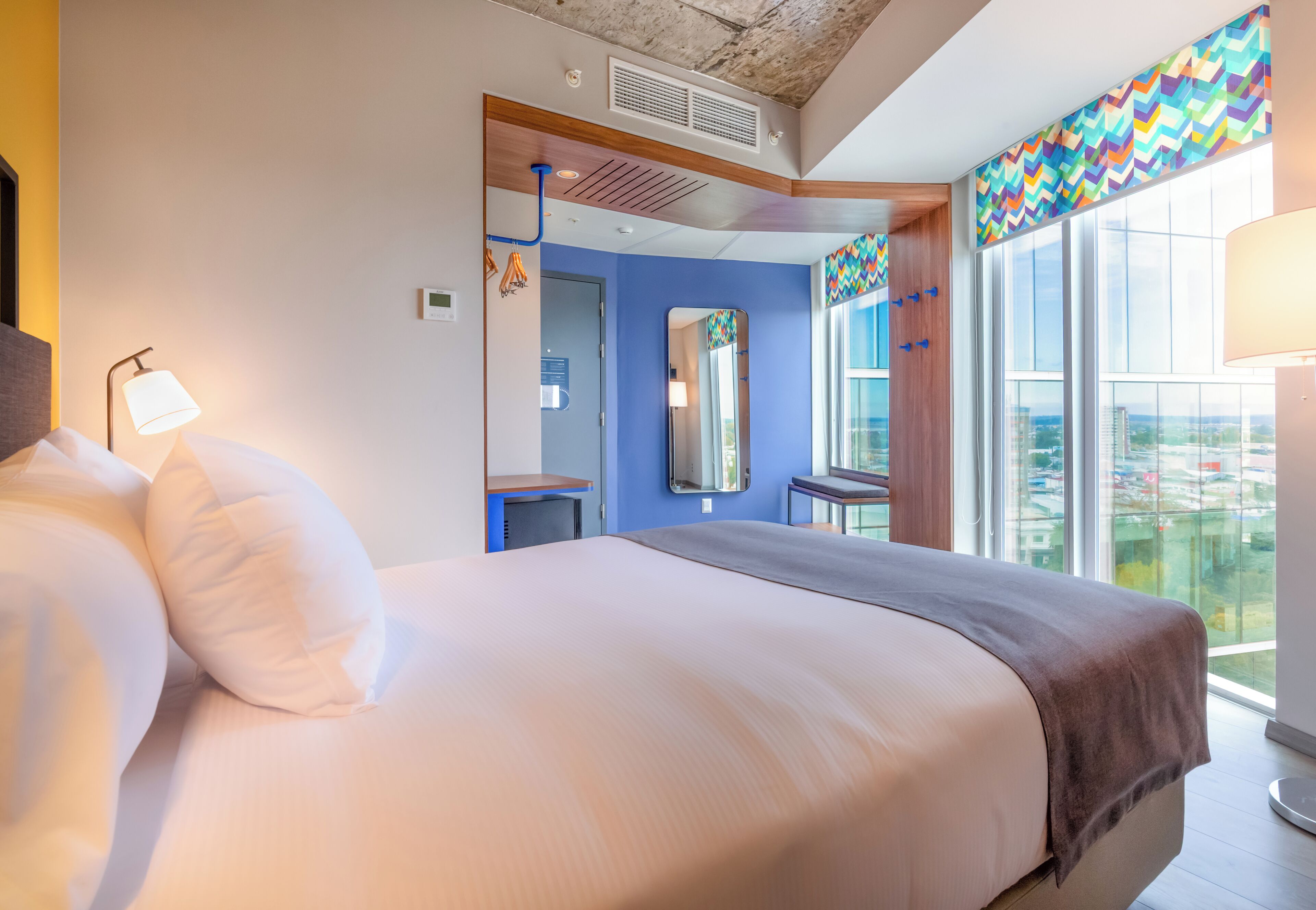 Tru by Hilton Chillan Ferrat