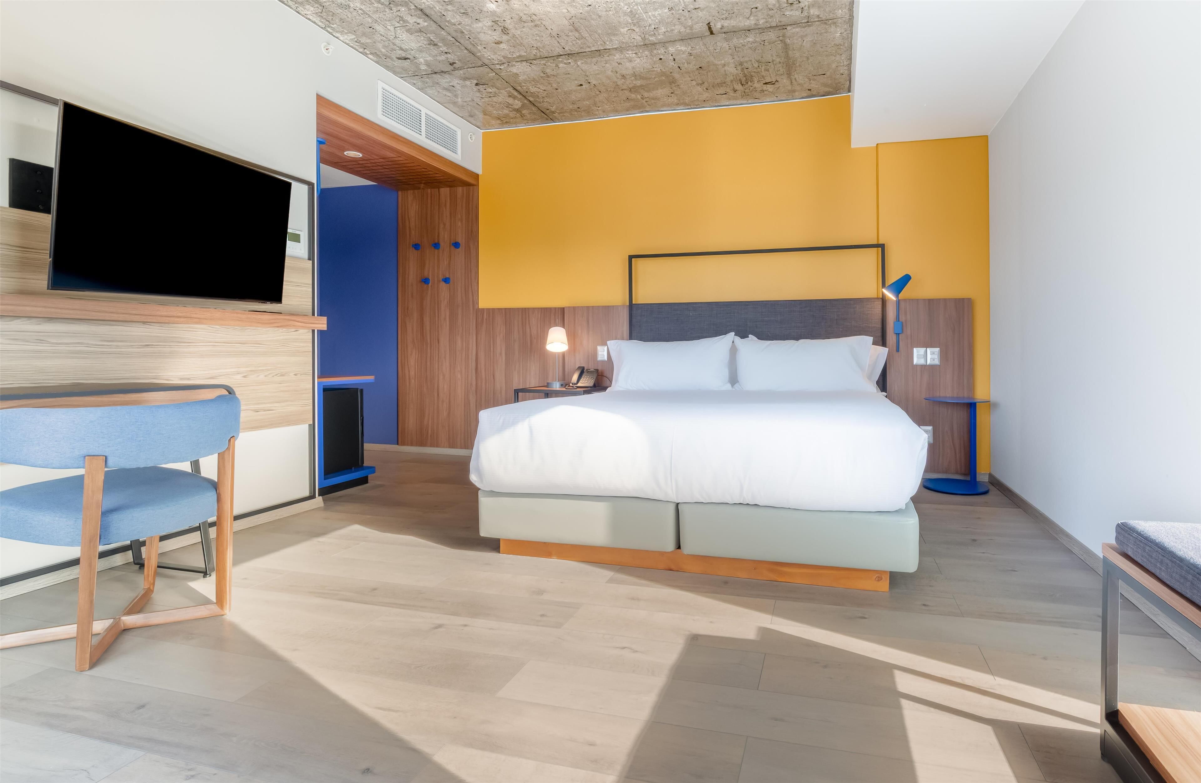 Tru by Hilton Chillan Ferrat