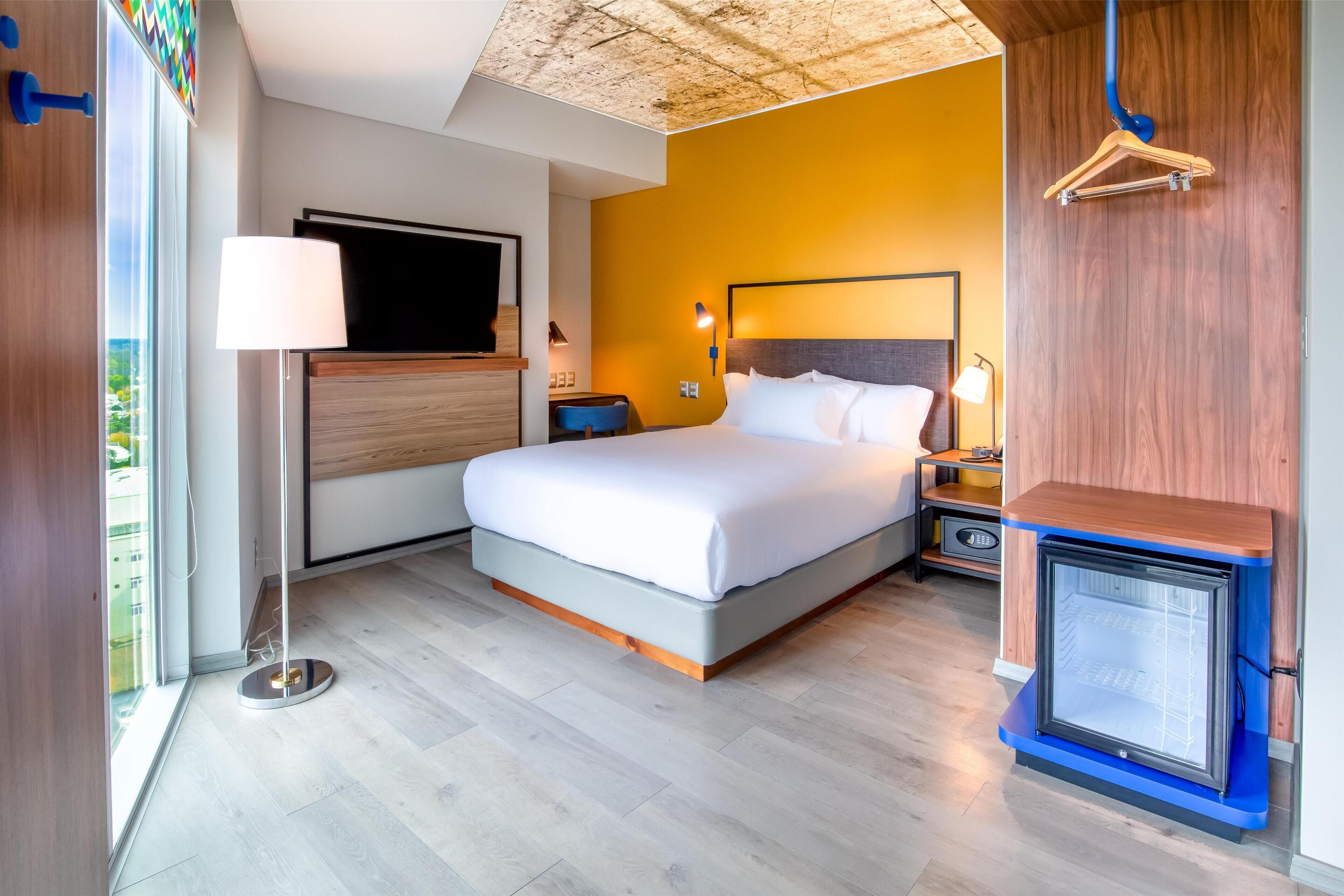 Tru by Hilton Chillan Ferrat