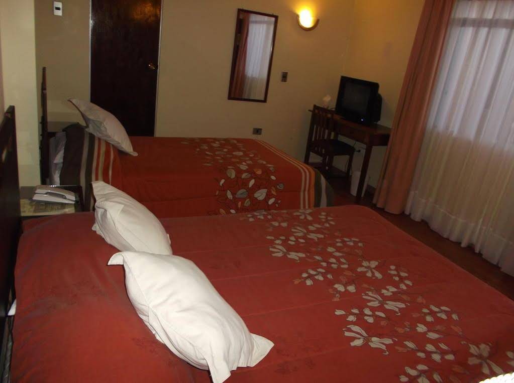 Hotel Barros Arana
