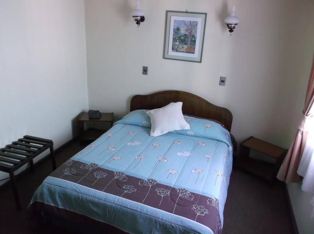 Hotel Barros Arana
