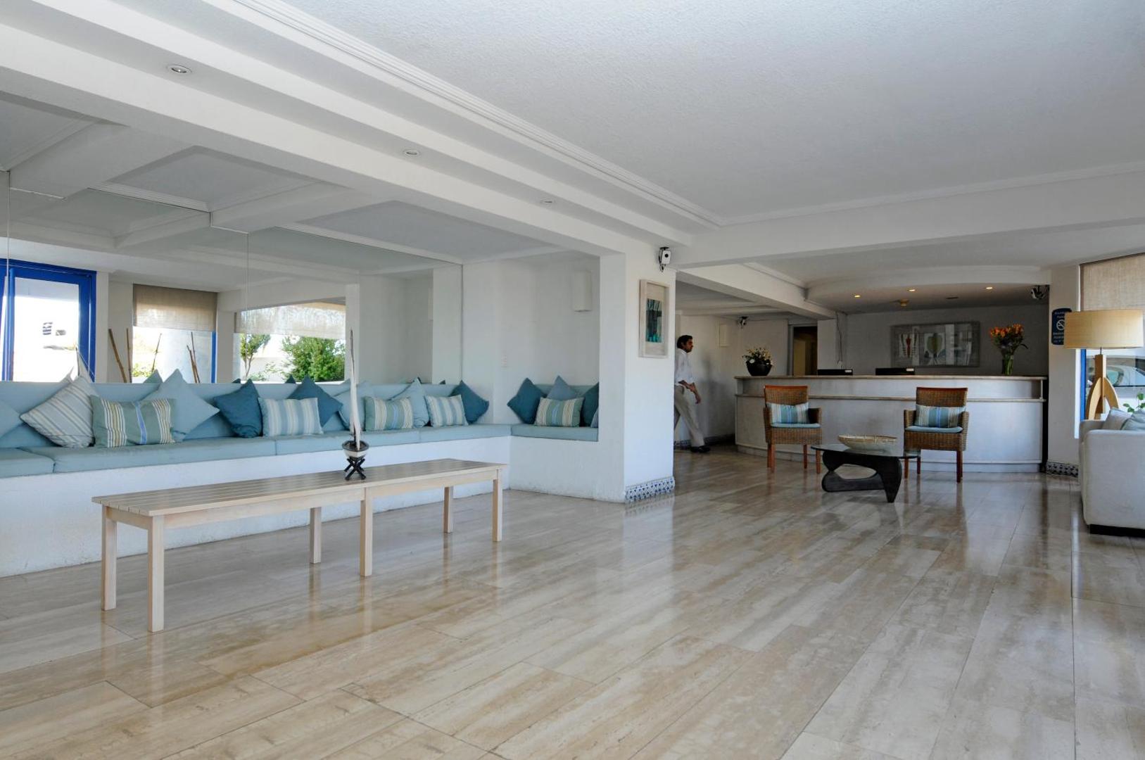 MR. Mar Suites