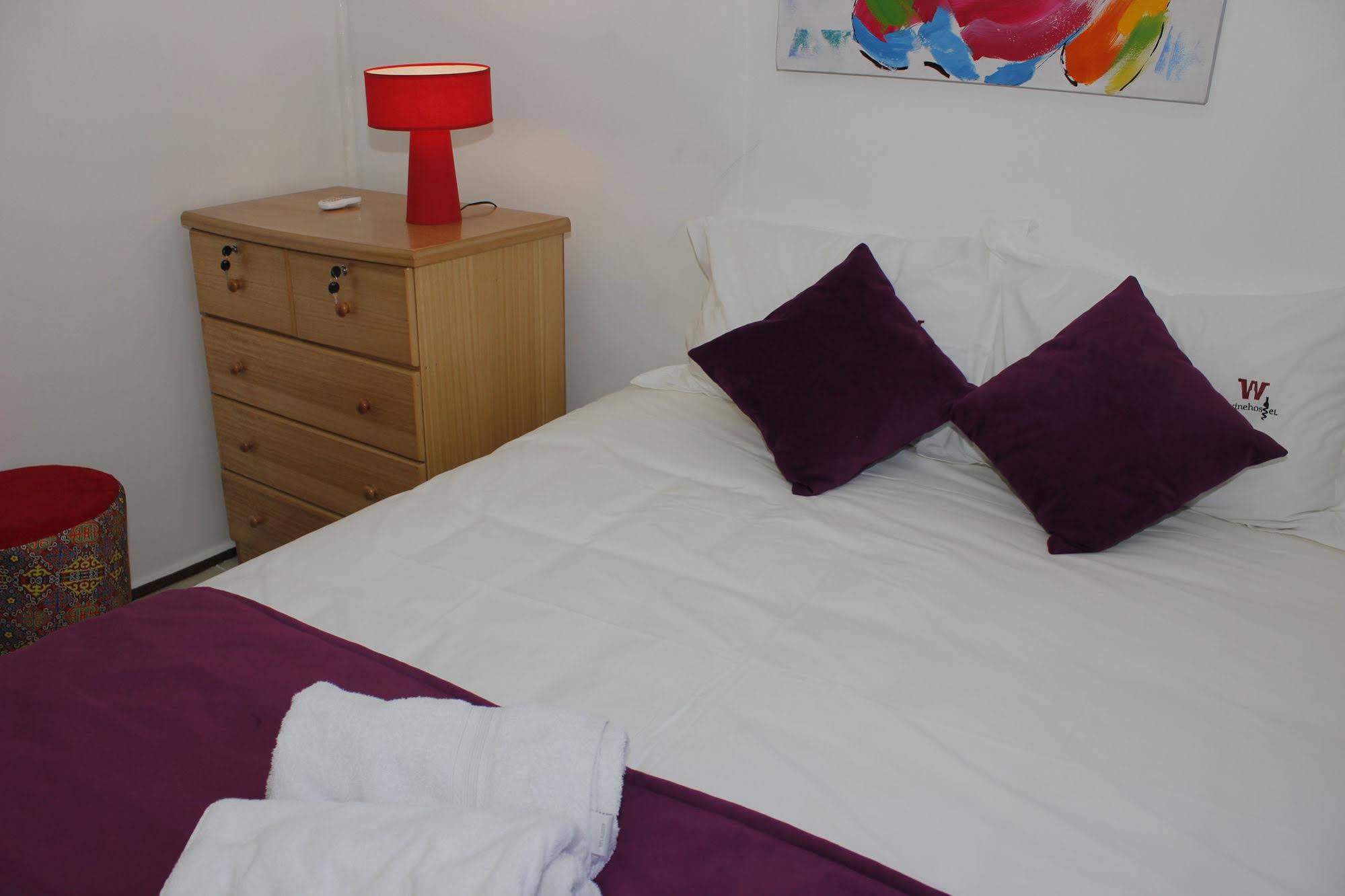 Hostel Bed & Wine