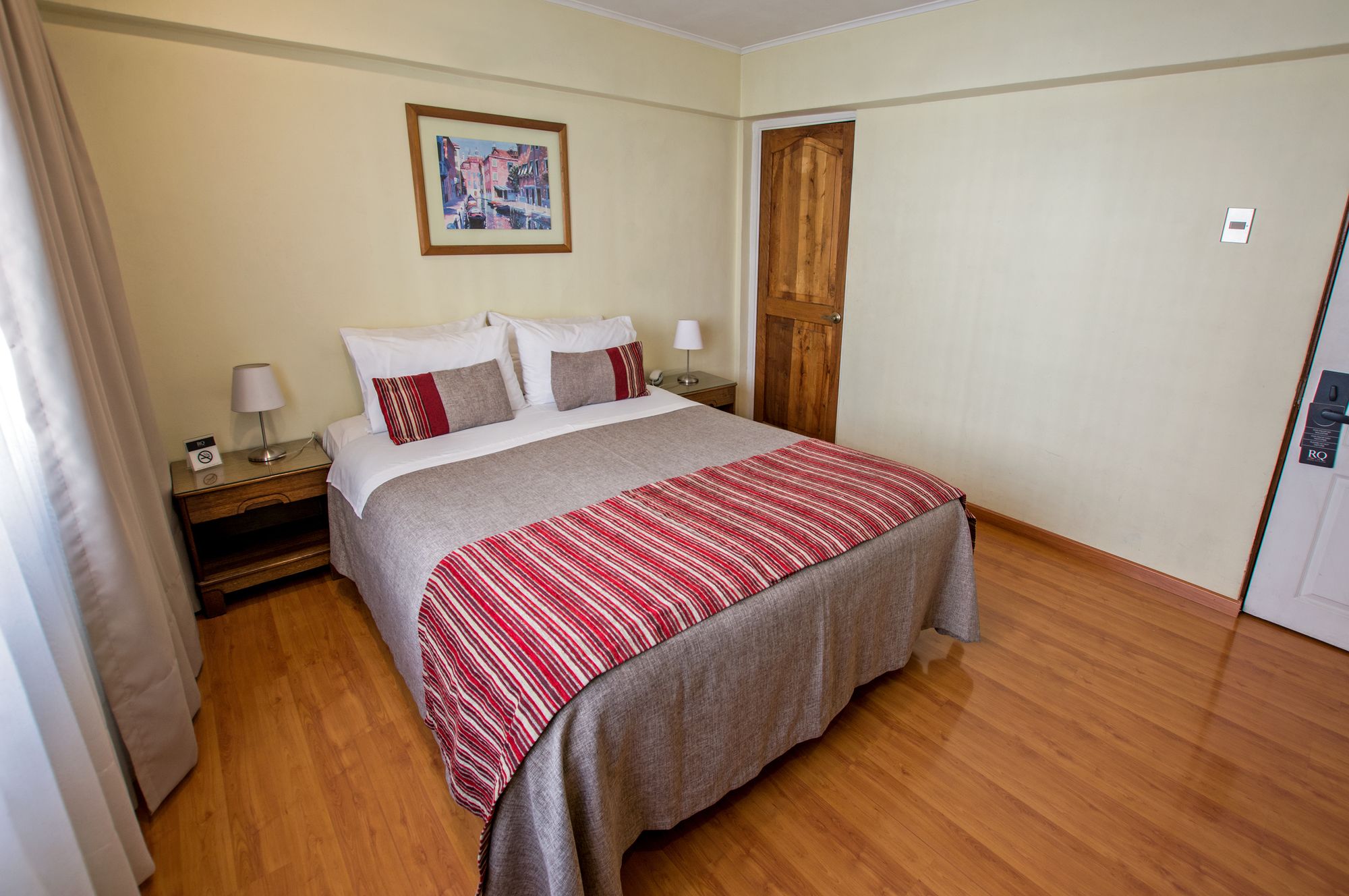 RQ Hotel Dacarlo