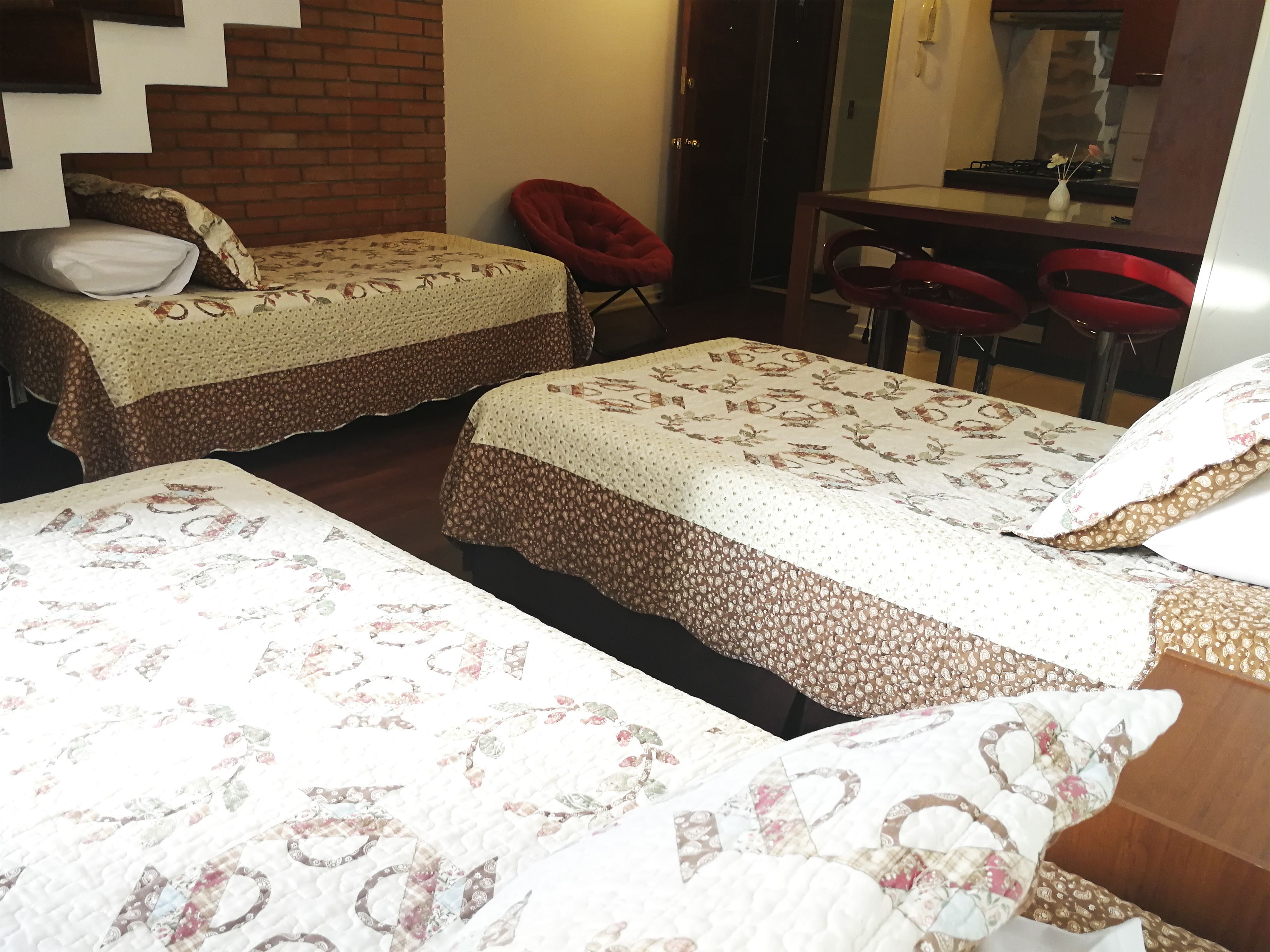 Santiago Town Suites