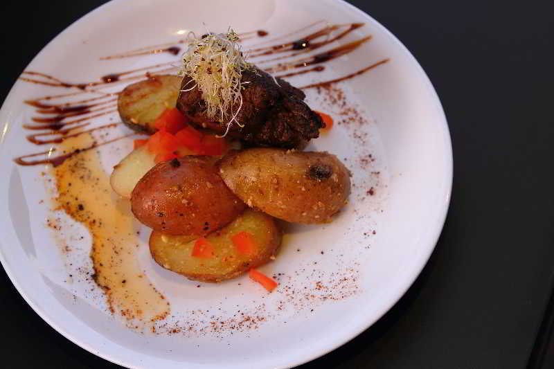 Fauna Hotel Restaurant