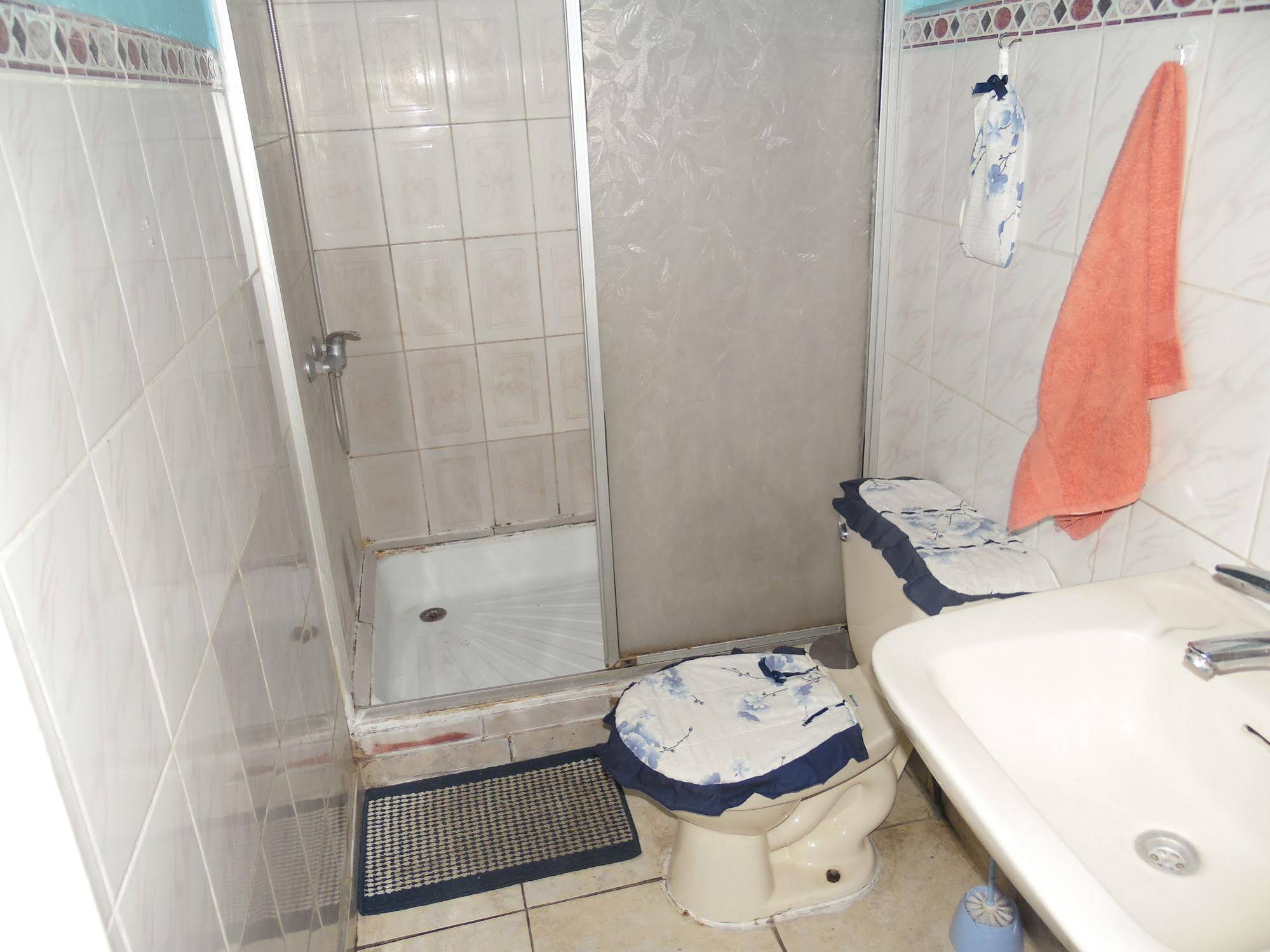 Hostal Tricontinental