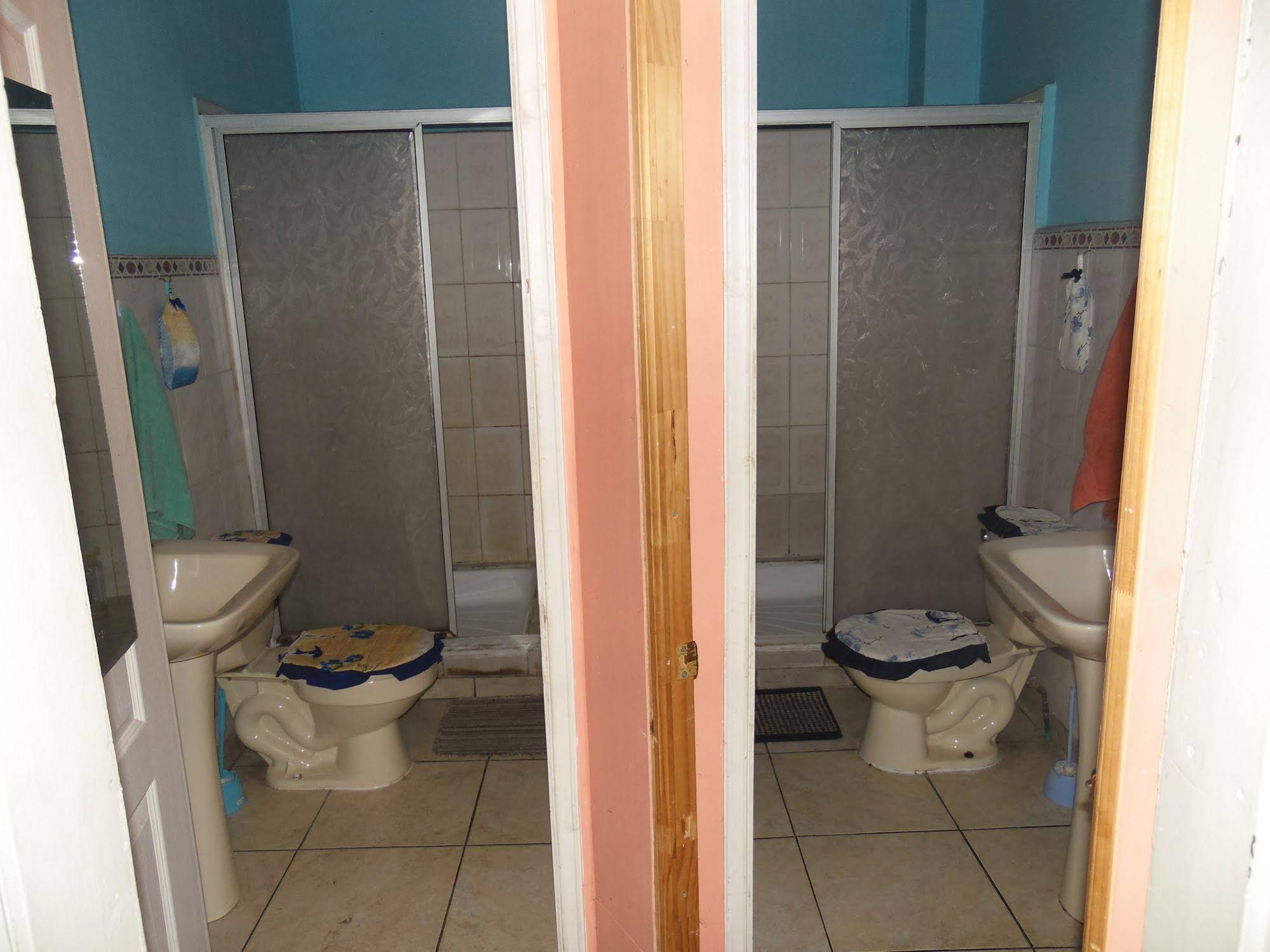 Hostal Tricontinental