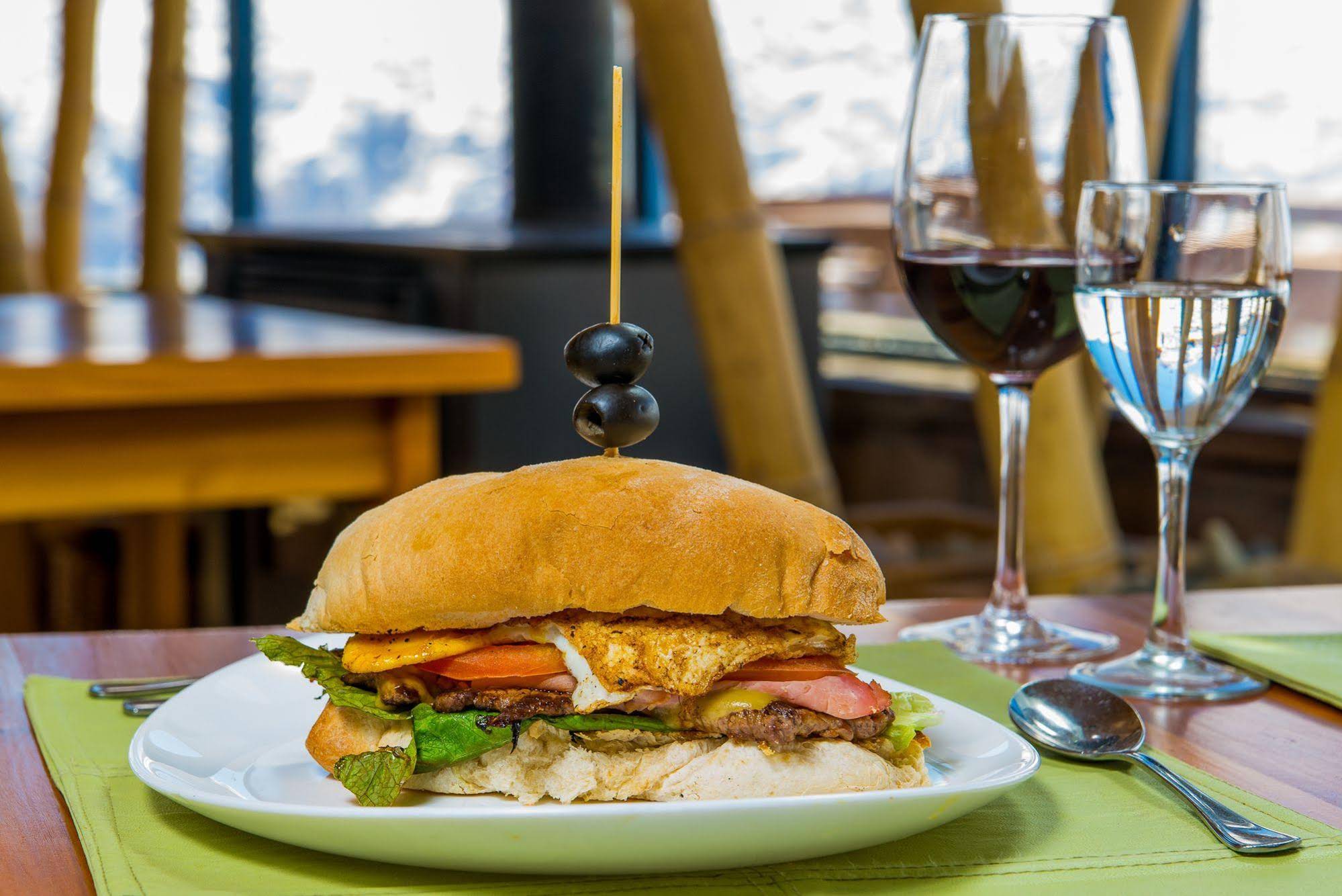 Colorado Apart Hotel