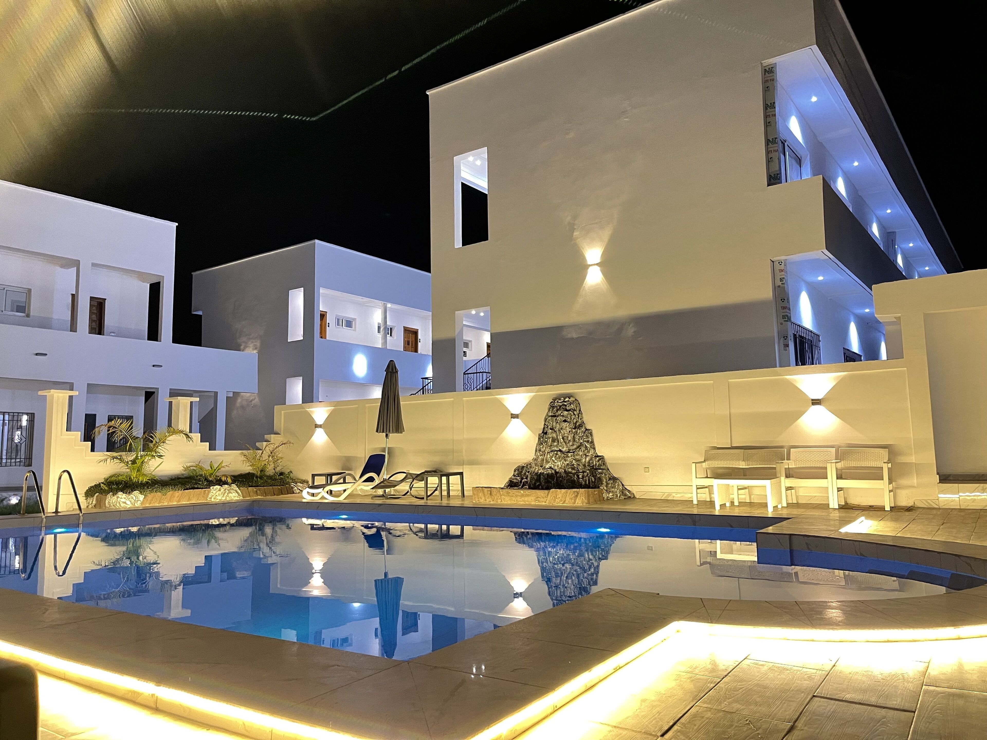 Shalom City Hotel