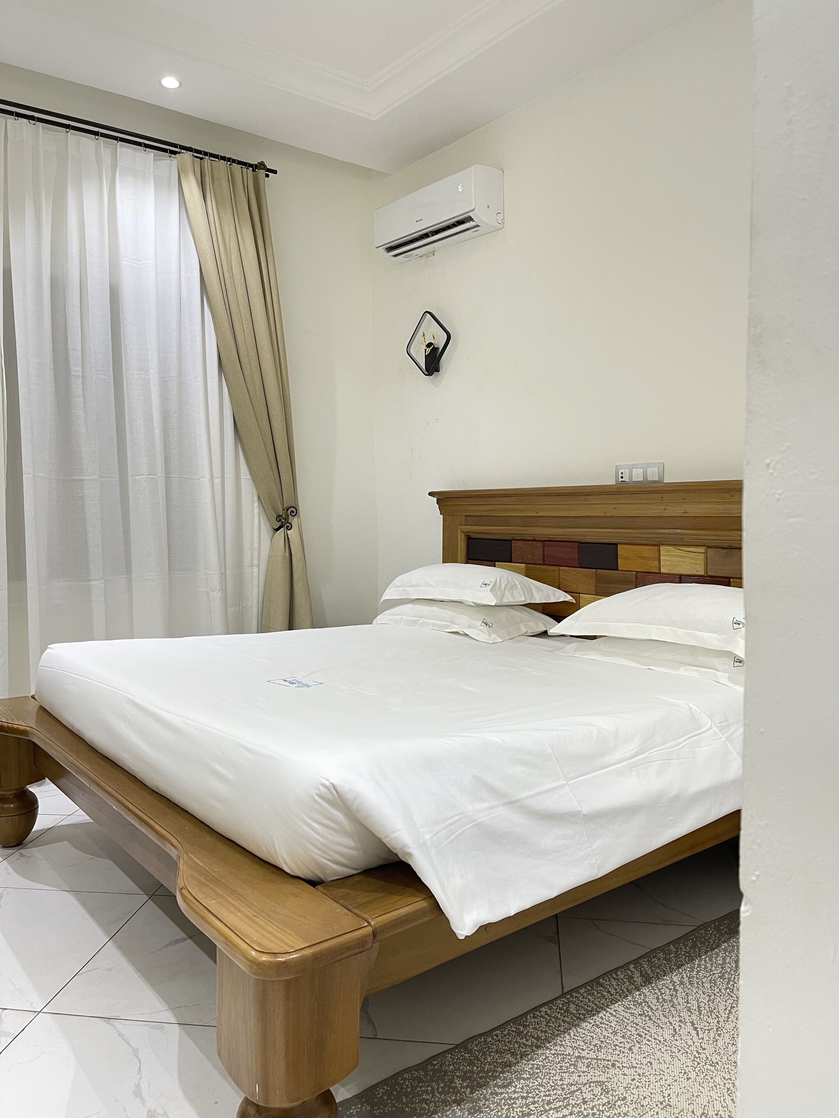 Shalom City Hotel