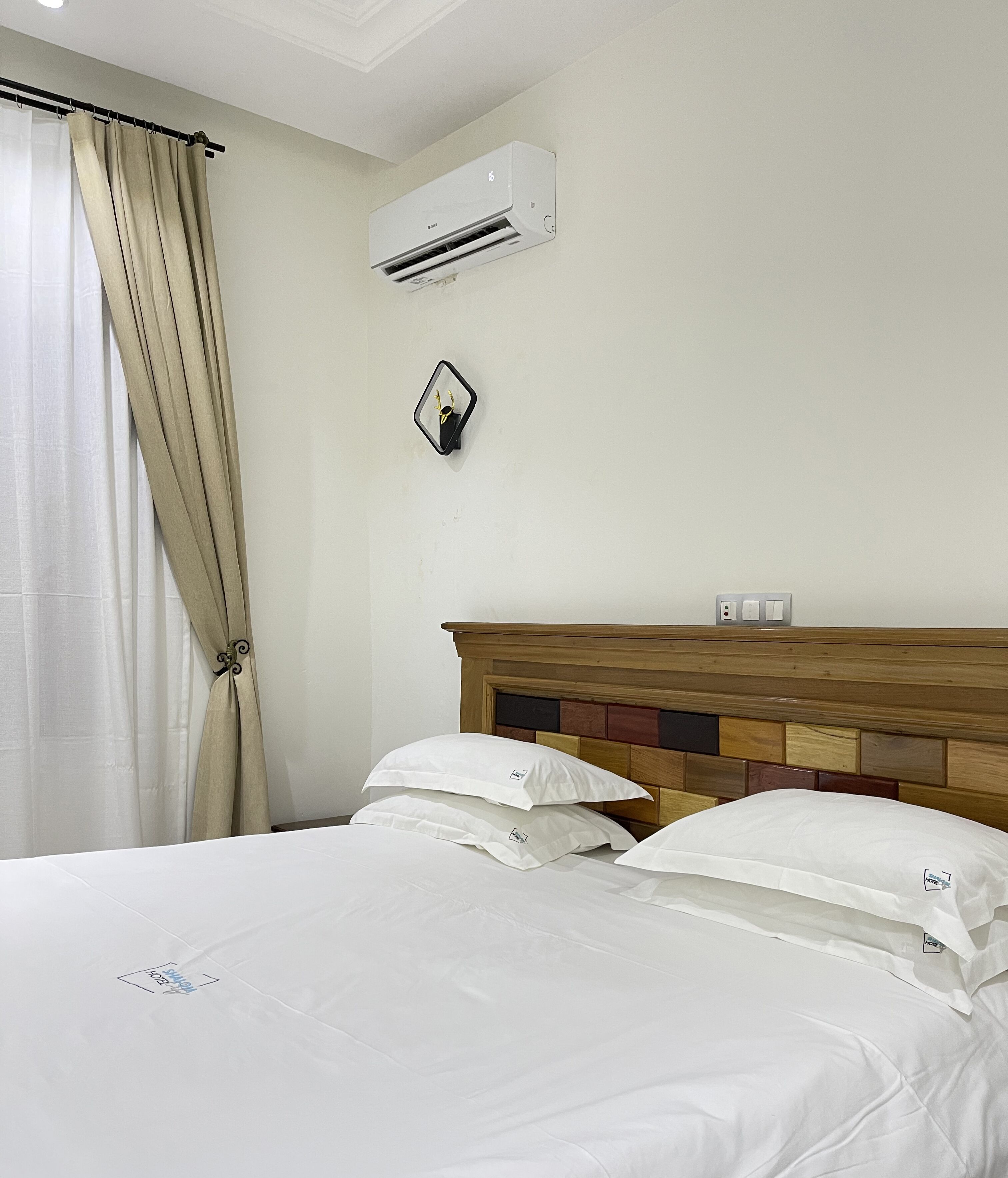 Shalom City Hotel