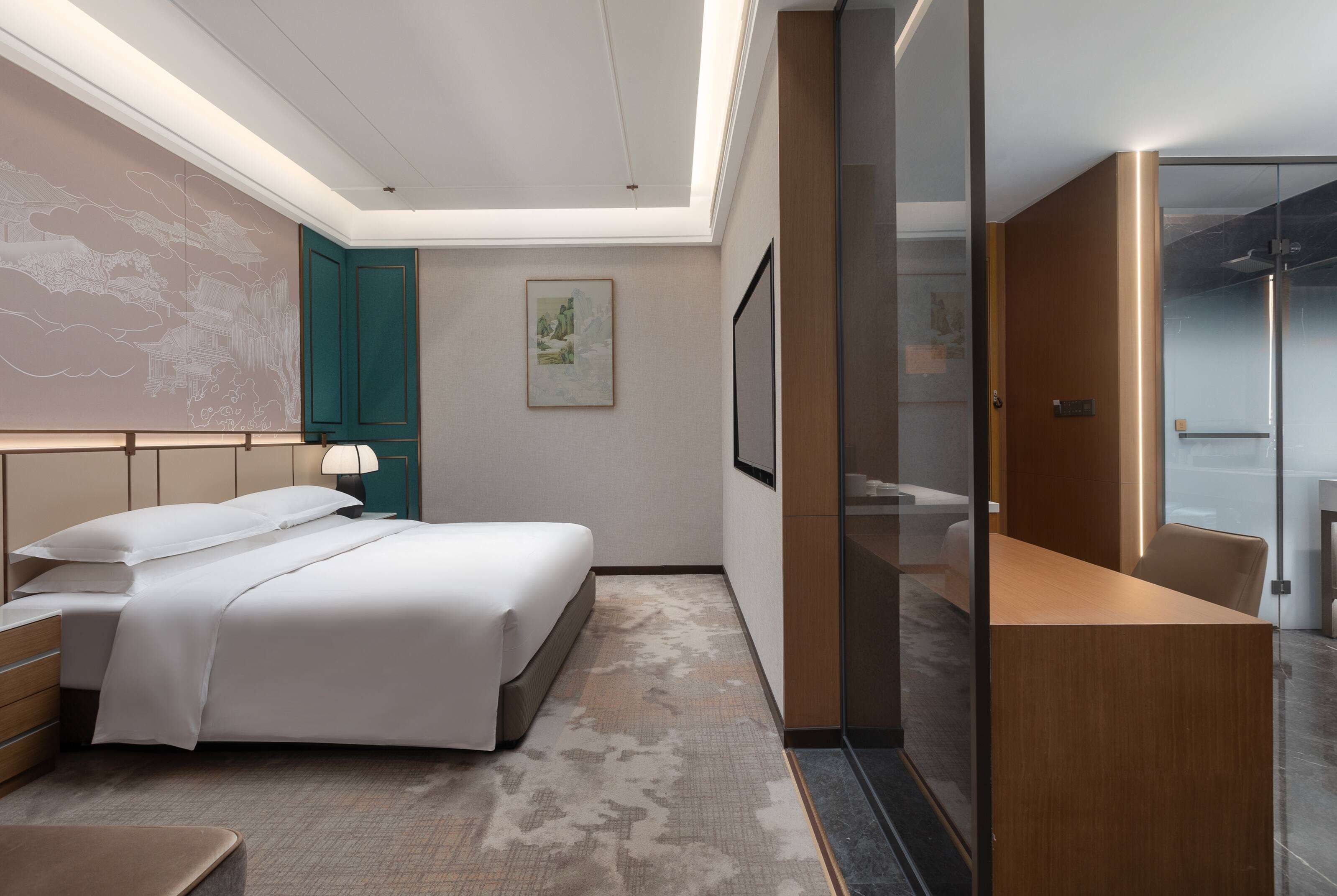Days Hotel by Wyndham Luzhou Gulin