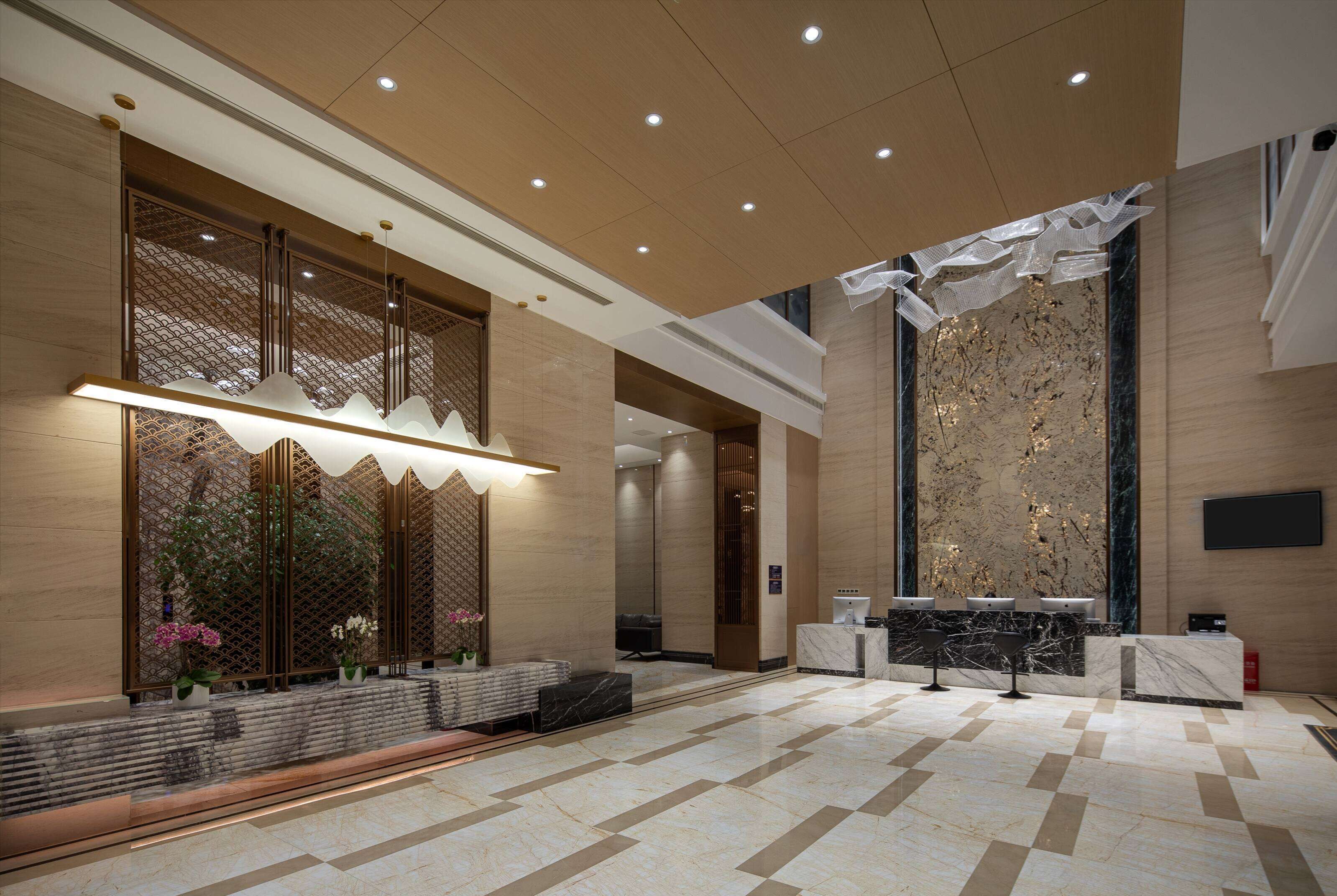 Days Hotel by Wyndham Luzhou Gulin