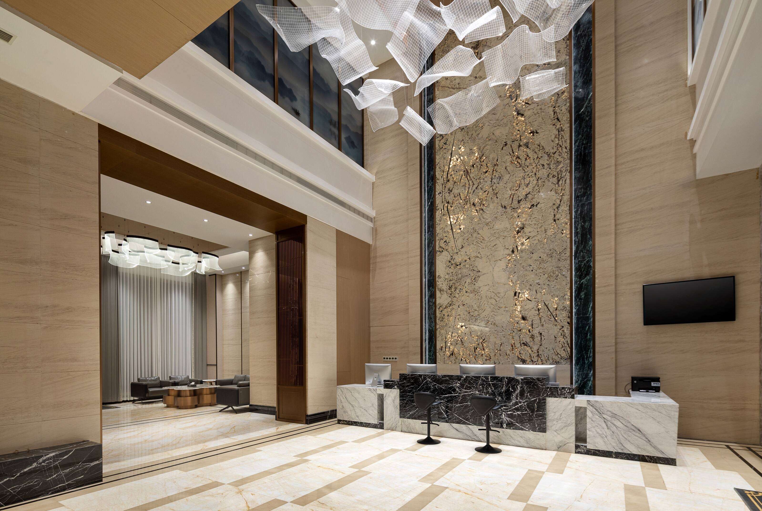 Days Hotel by Wyndham Luzhou Gulin