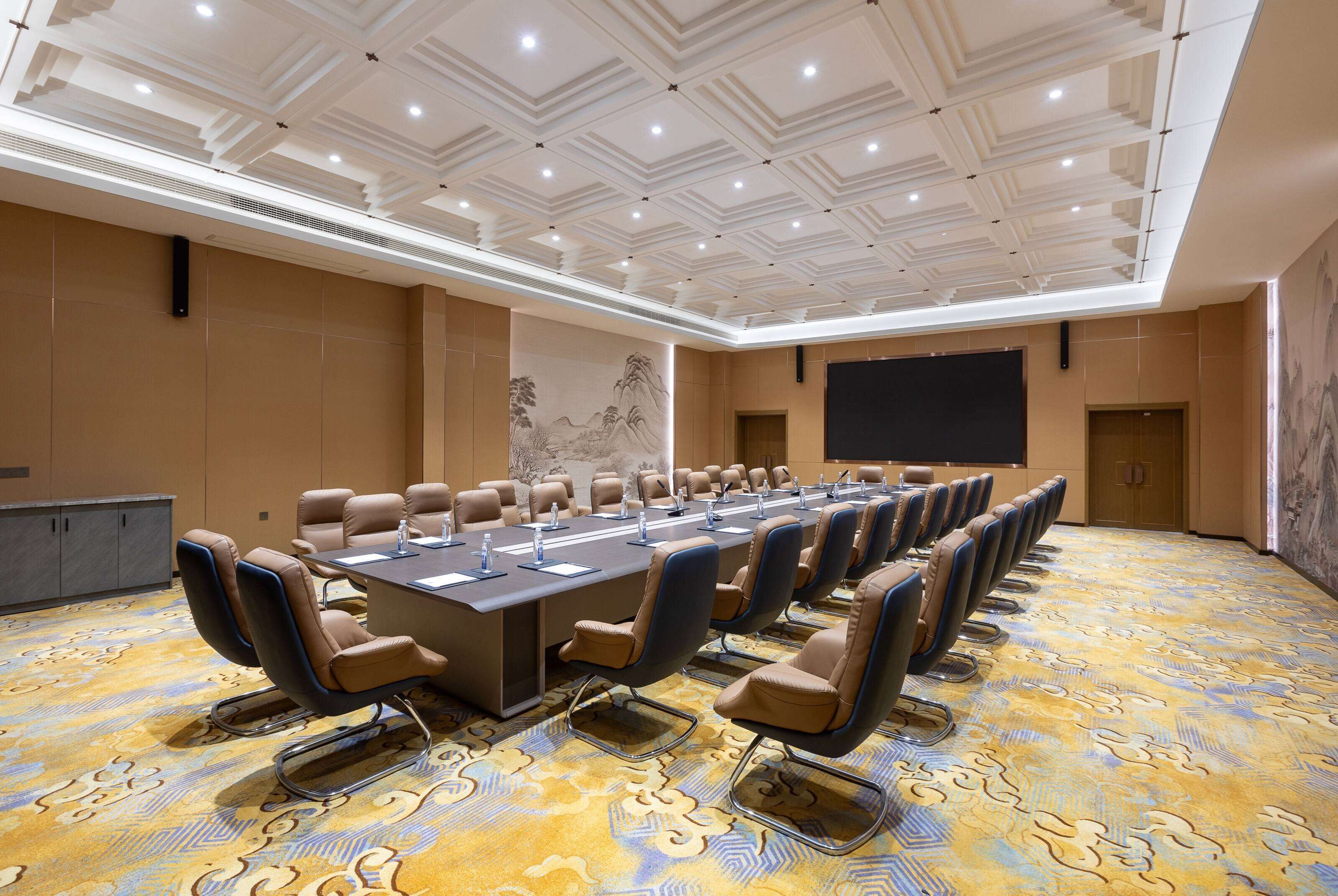 Days Hotel by Wyndham Luzhou Gulin