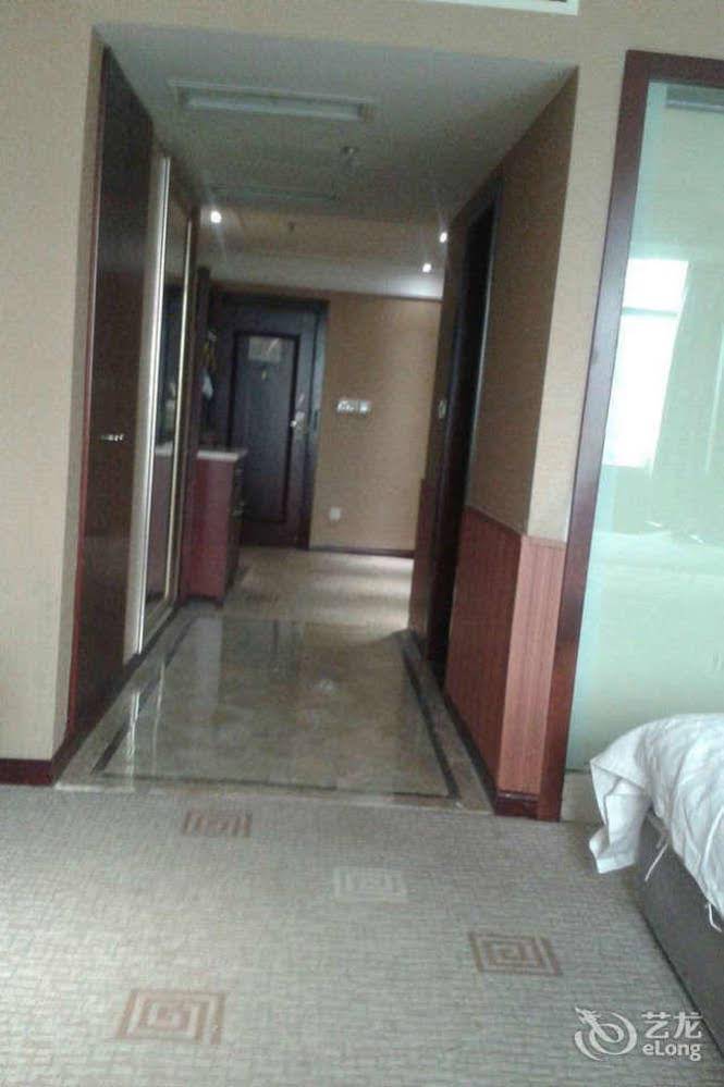 Wanzhou Genius Hotel