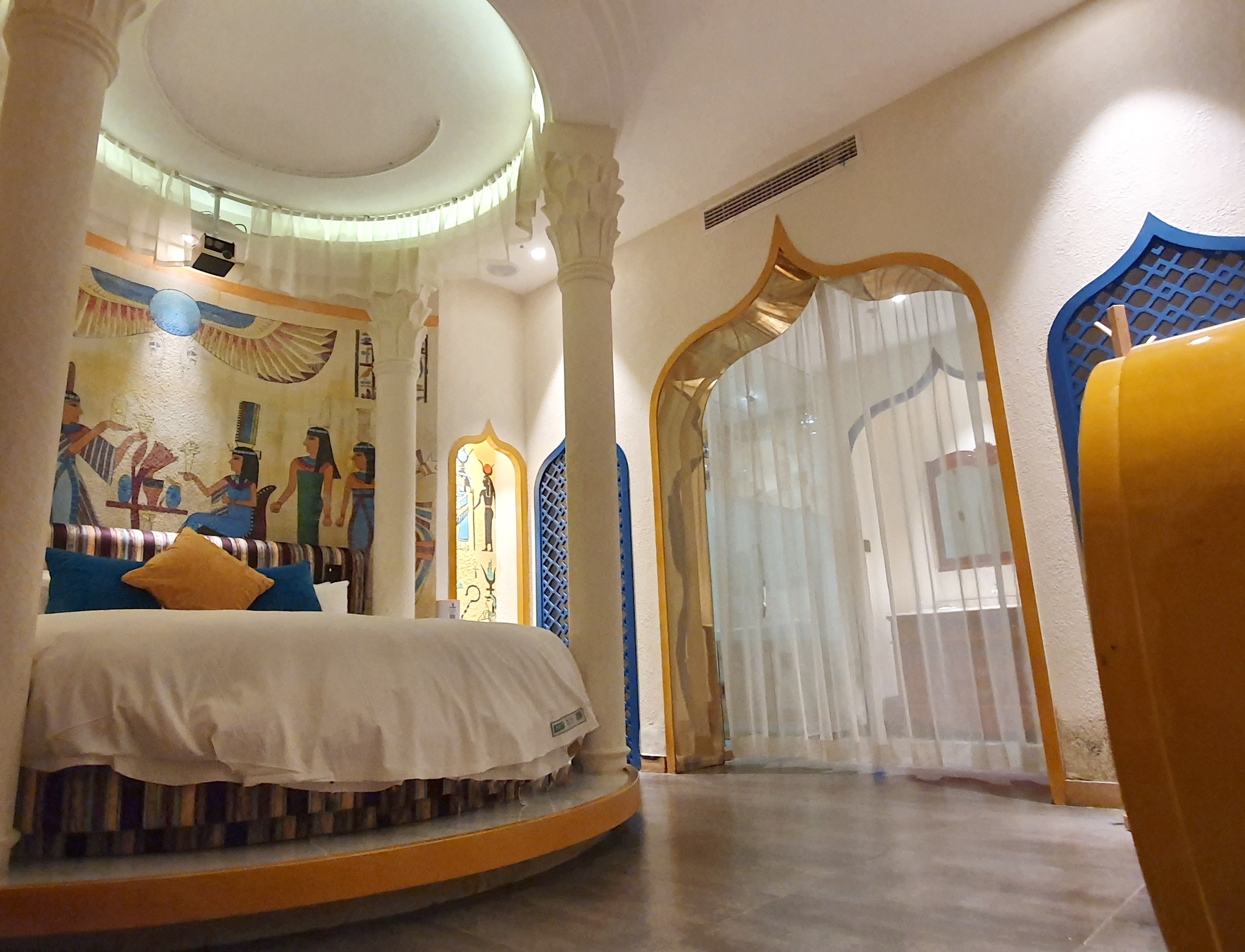Meet Theme Smart Hotel