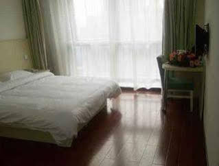 Super 8 by Wyndham Xian Railway Station East Sq ShangQinMen