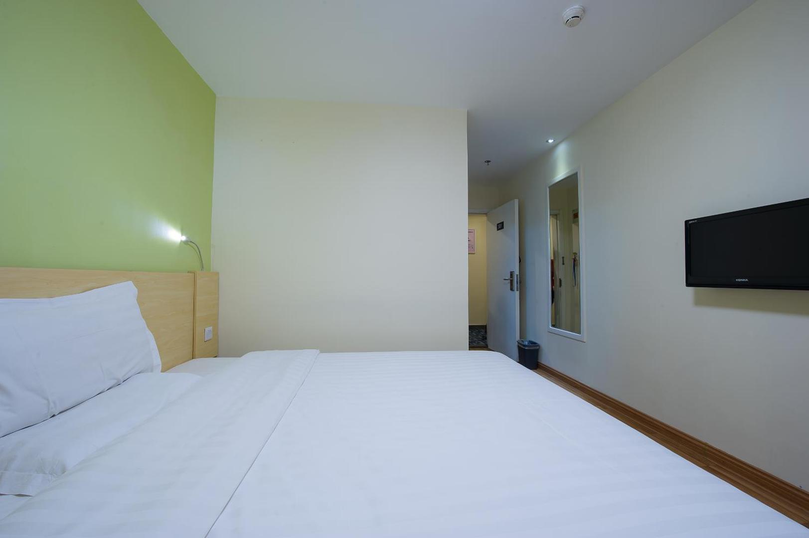 7Days Inn Zhengzhou Jinshui Road Zijingshan Subway Station