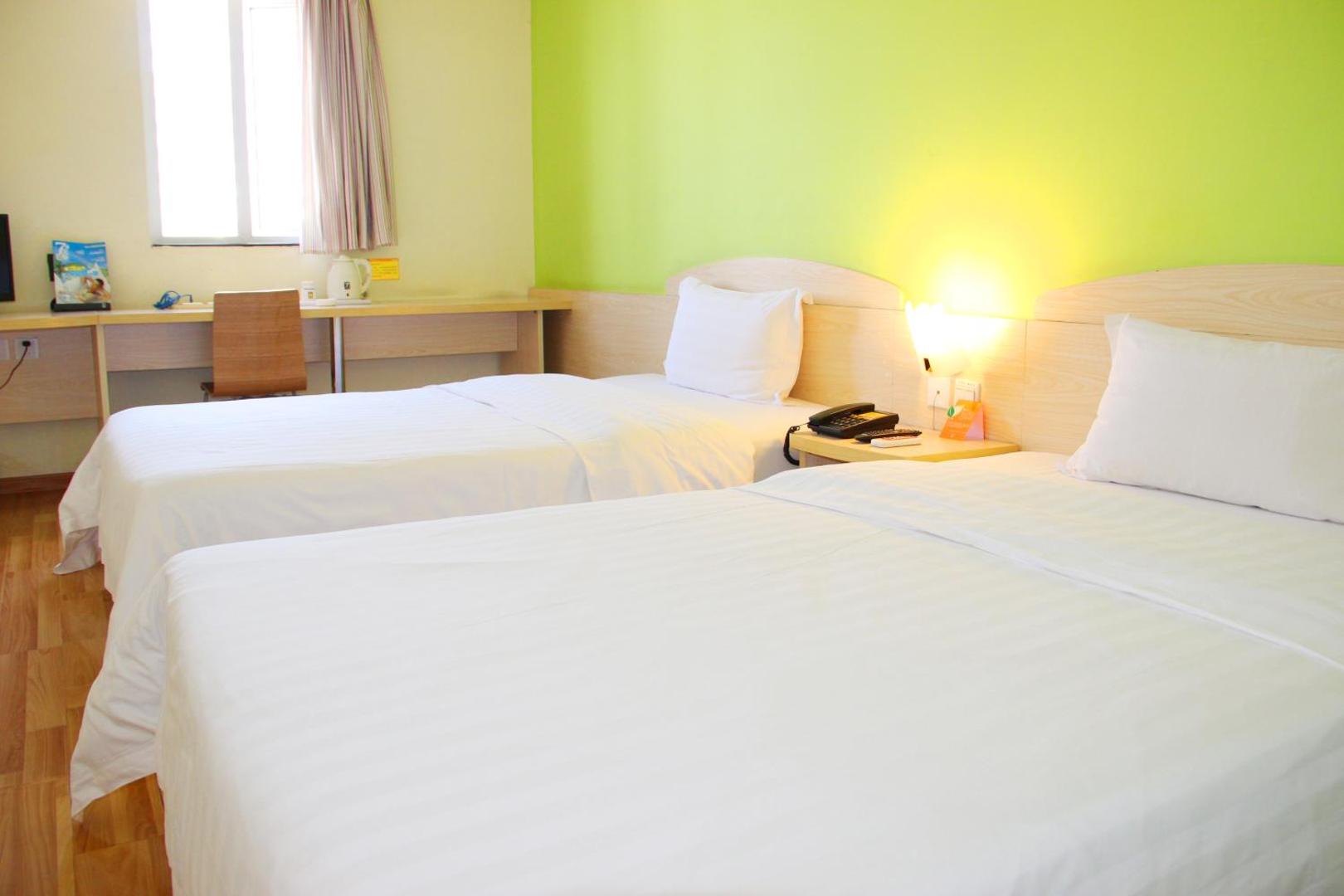 7Days Inn Zhengzhou Jinshui Road Zijingshan Subway Station