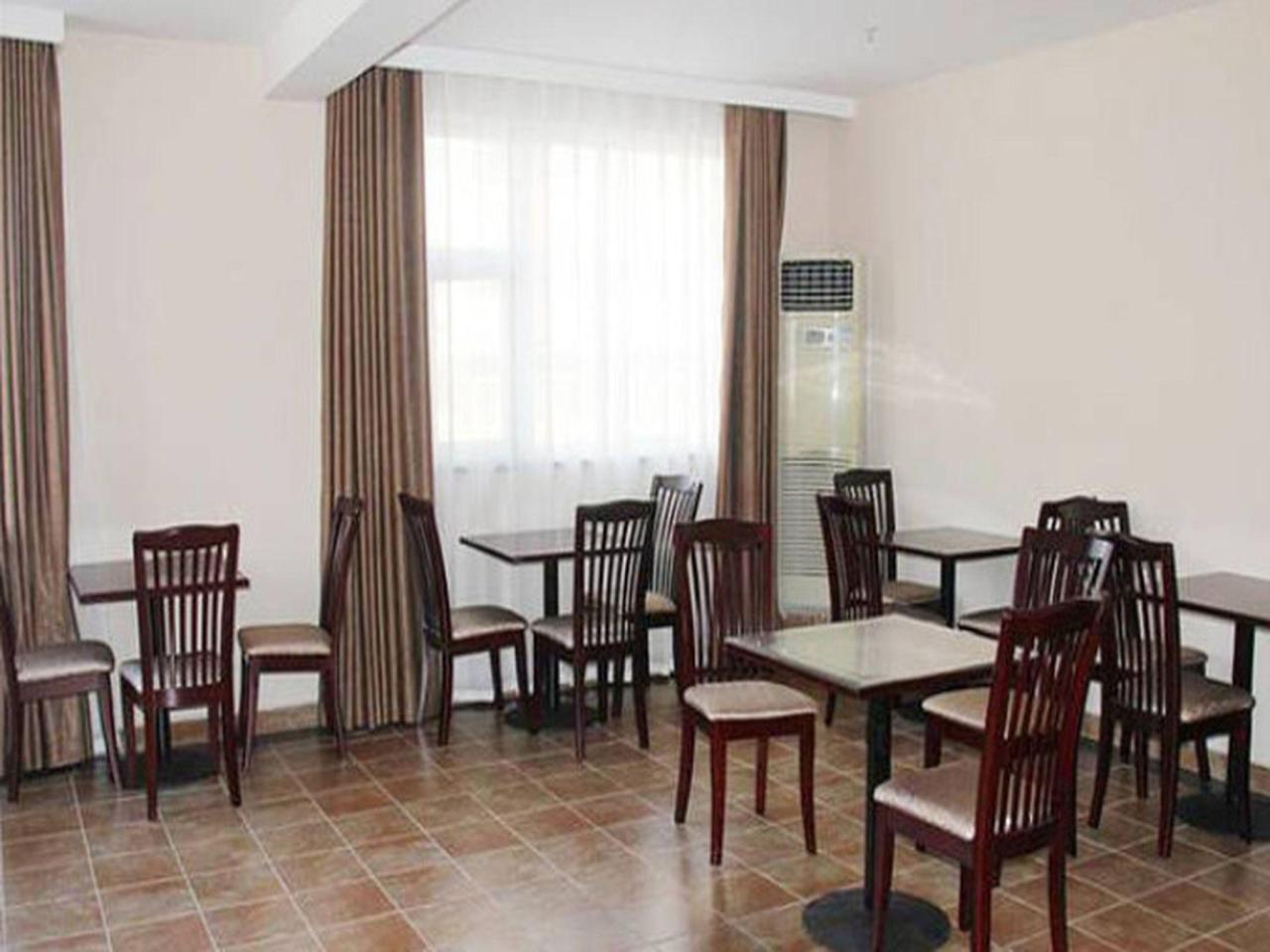 GreenTree Inn Henan Zhengzhou Shangjie District Xuchang Road Express Hotel