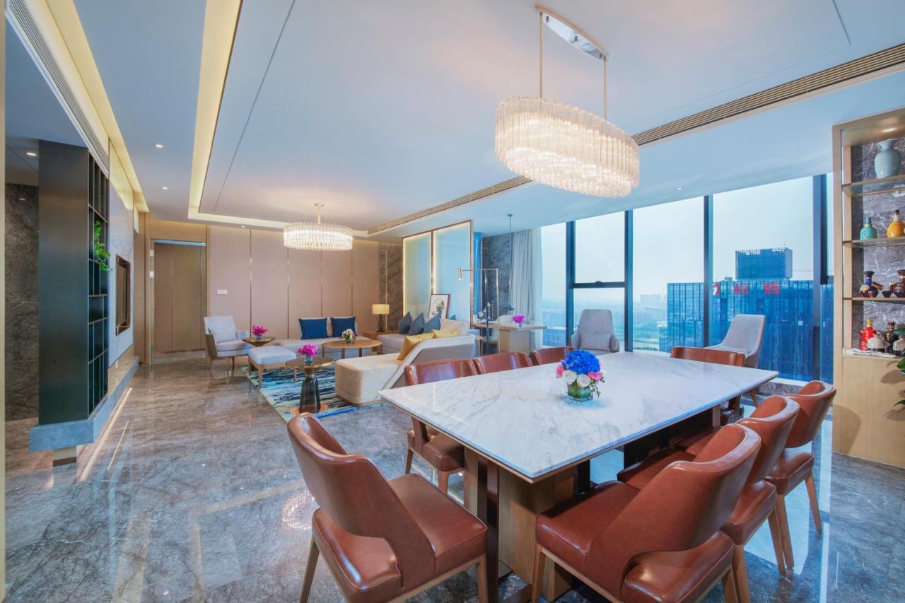 Holiday Inn Express Zhengzhou Longzi Lake