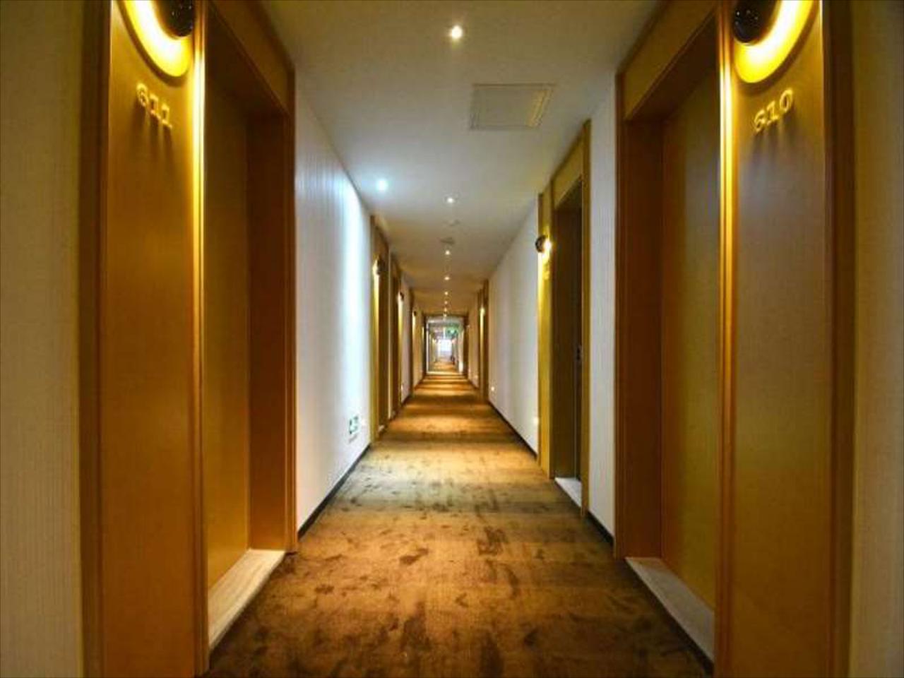 IU Hotel Zhengzhou Lvcheng Square Subway Station Branch