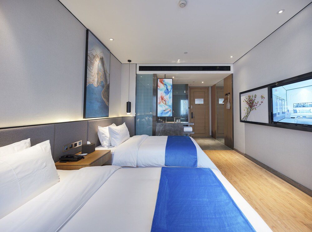 Qianna Baihe Boutique Hotel