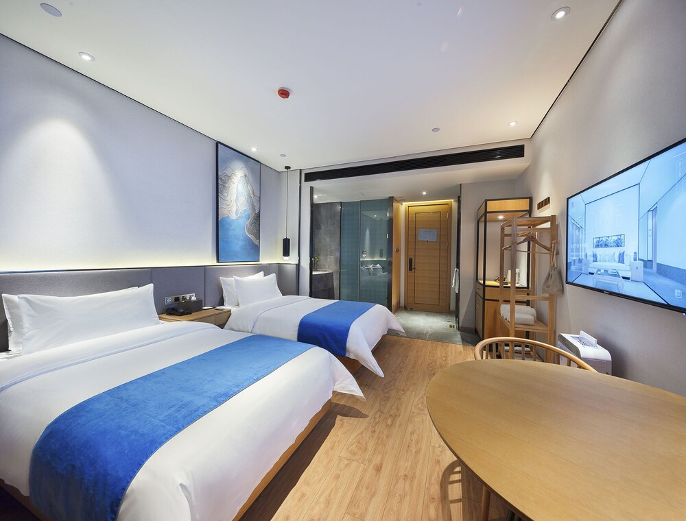Qianna Baihe Boutique Hotel