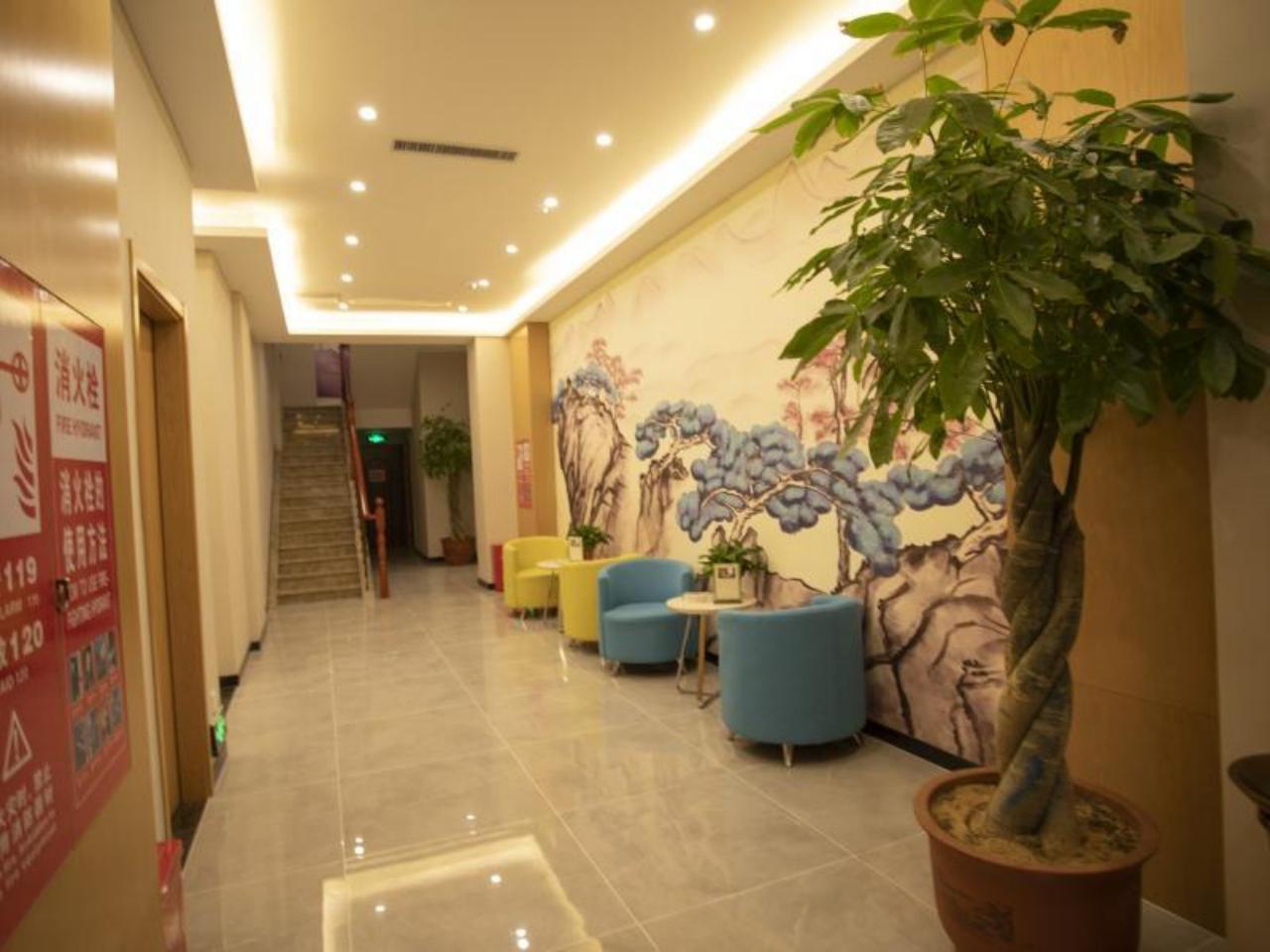 Shell Xinzheng Airport Port Huaxia Avenue Hotel
