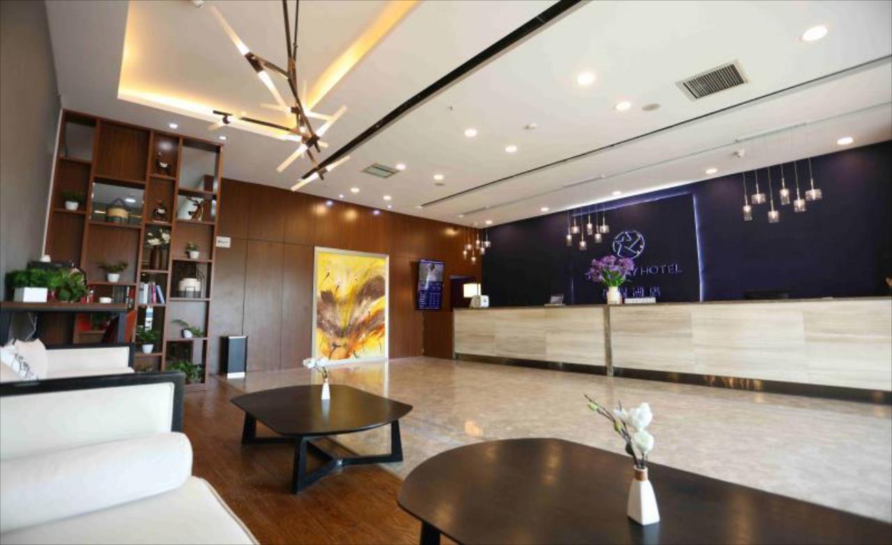 Starway Hotel Zhengzhou East Railway Station