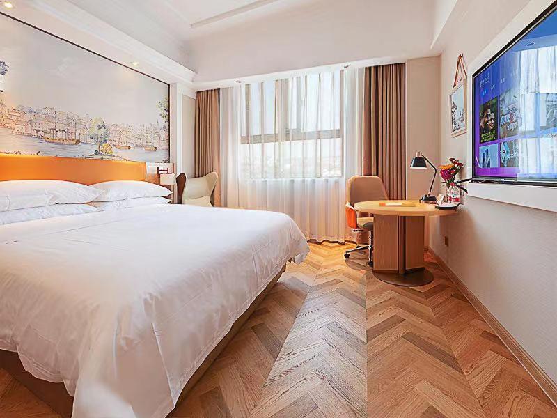 Vienna International Hotel National Exhibition Center Huaxu Highway