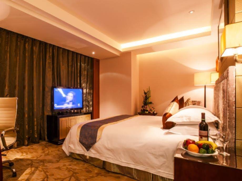 Fuyang Forlife Hotel