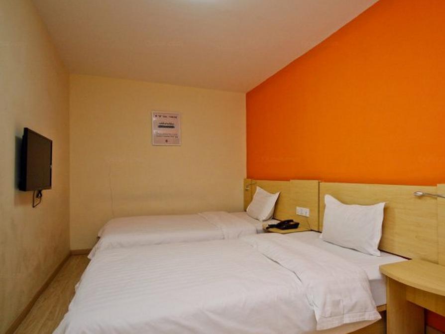 7 Days Inn Hefei Railway Station Square Branch