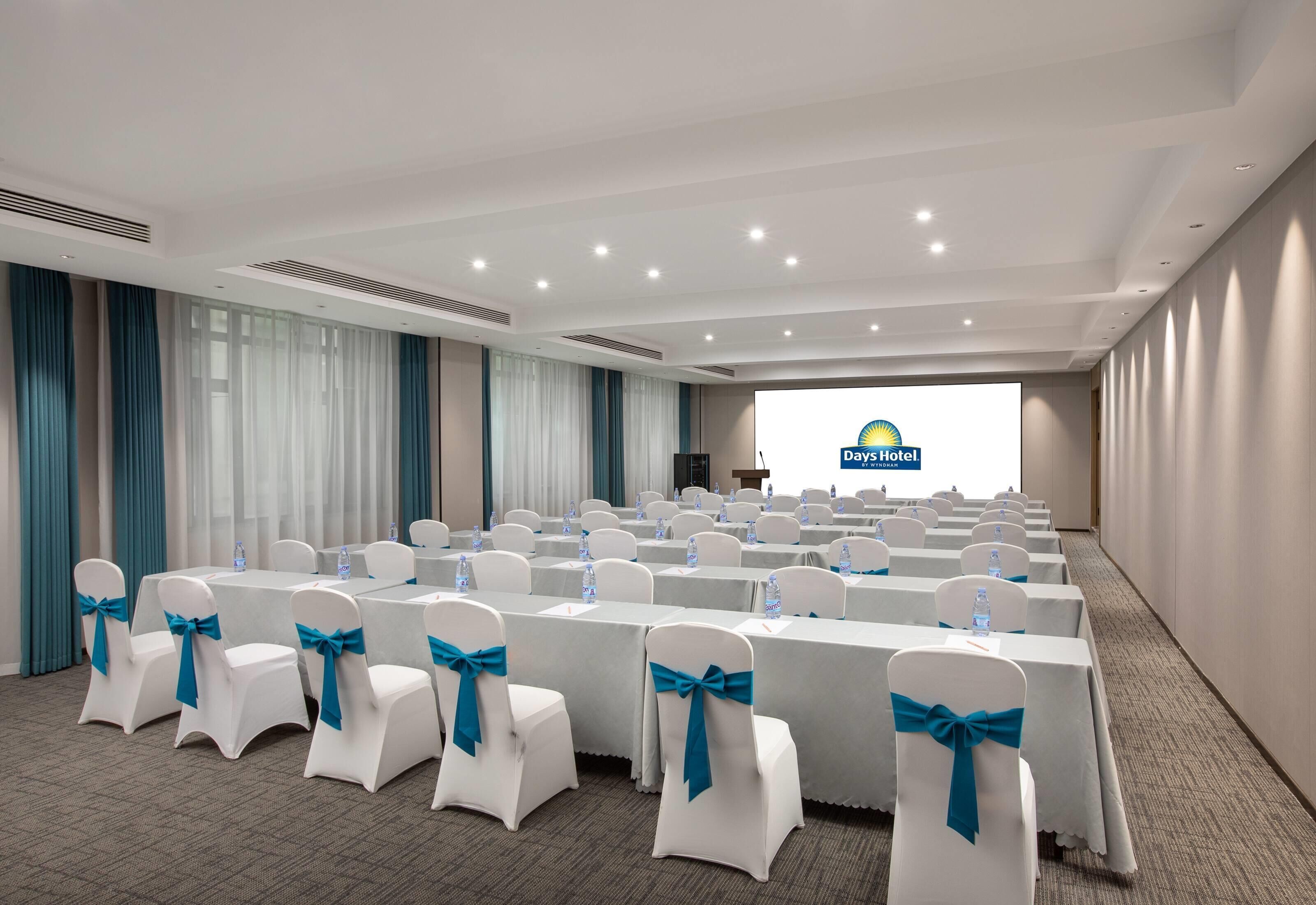 Days Hotel by Wyndham Hefei Huaihe Road Walking Street